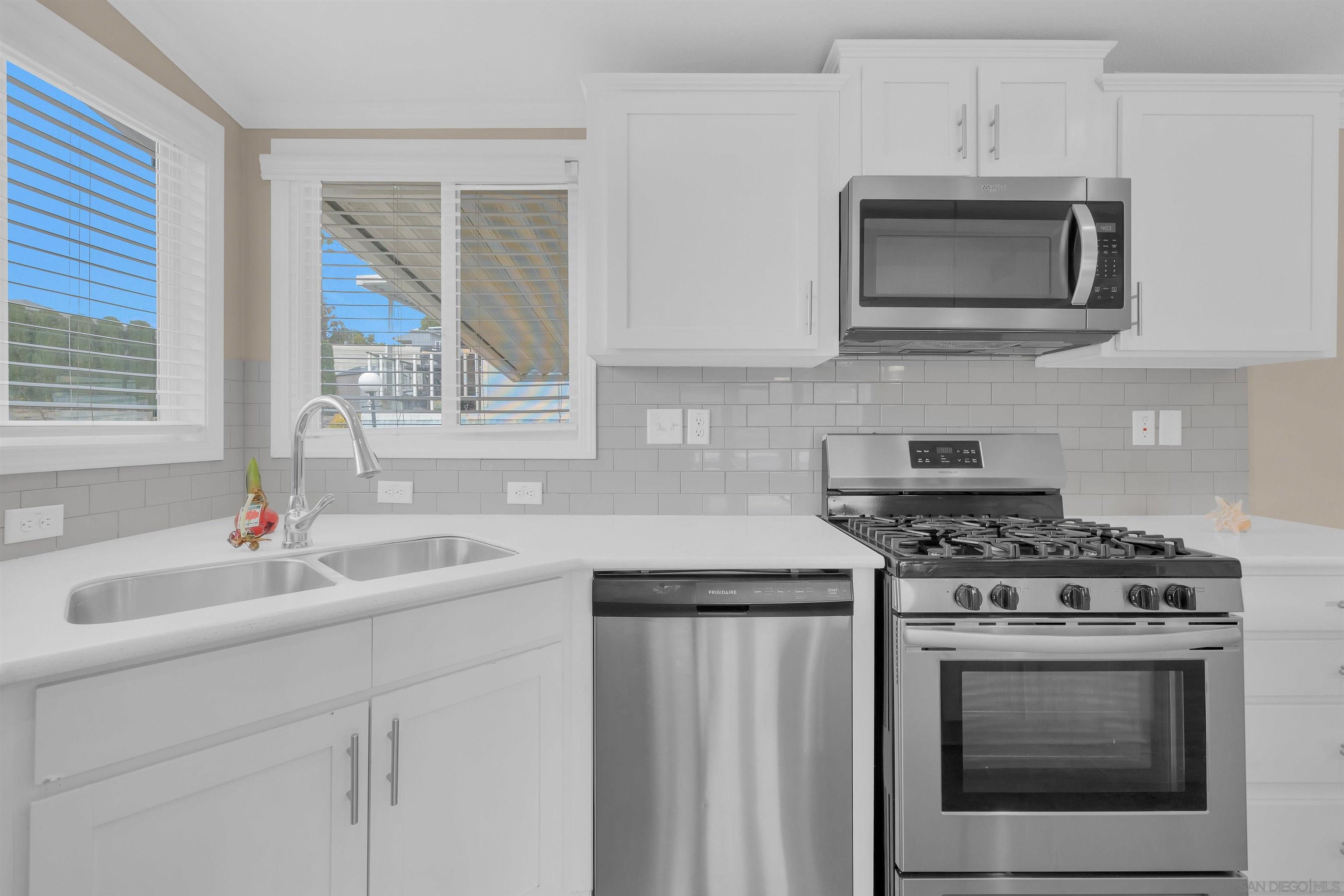 Detail Gallery Image 8 of 32 For 8661  Winter Gardens Road  #92,  Lakeside,  CA 92040 - 3 Beds | 2 Baths