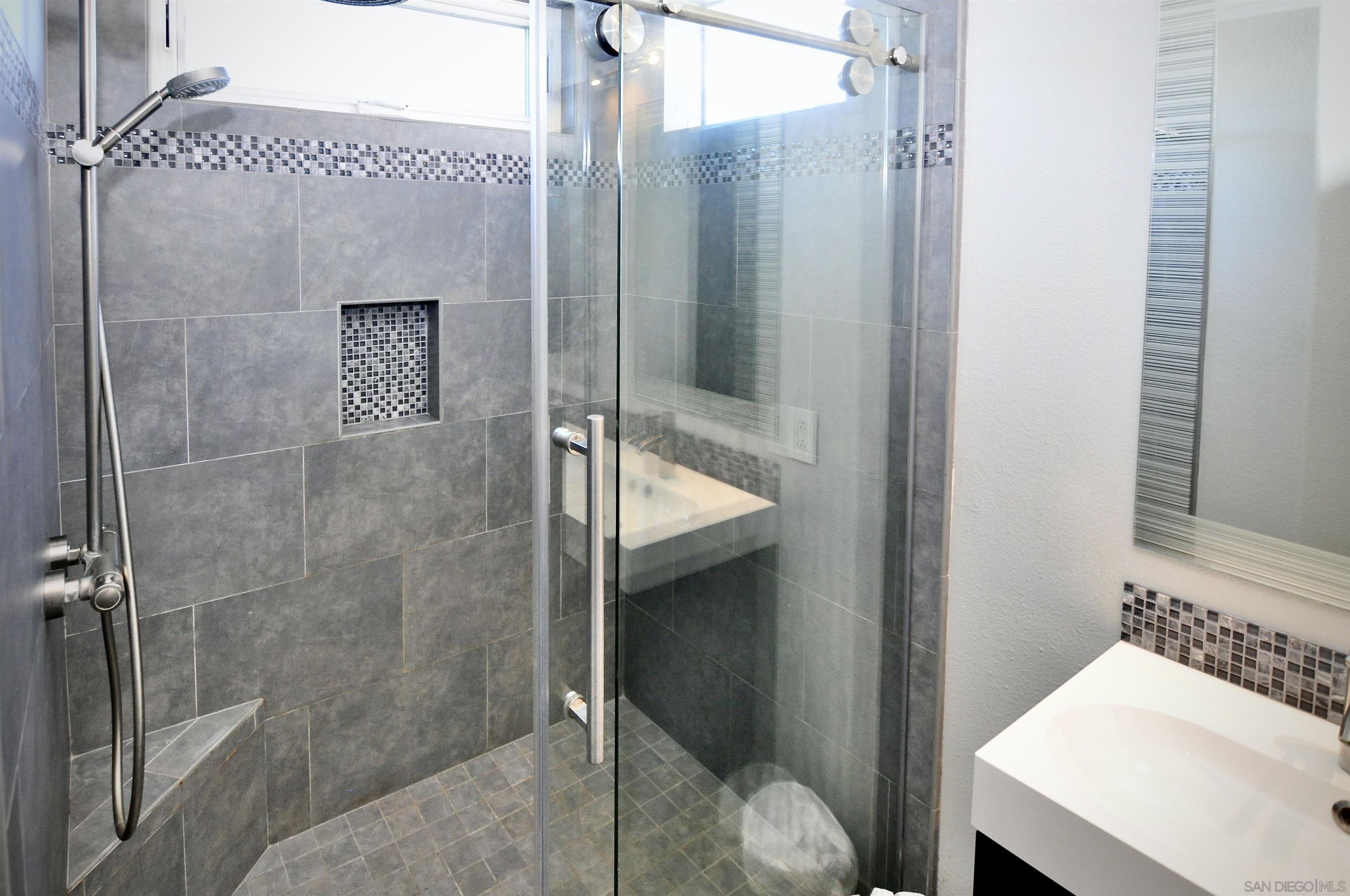 Detail Gallery Image 22 of 44 For 11072  Ivy Hill Dr., San Diego,  CA 92131 - 4 Beds | 2/1 Baths