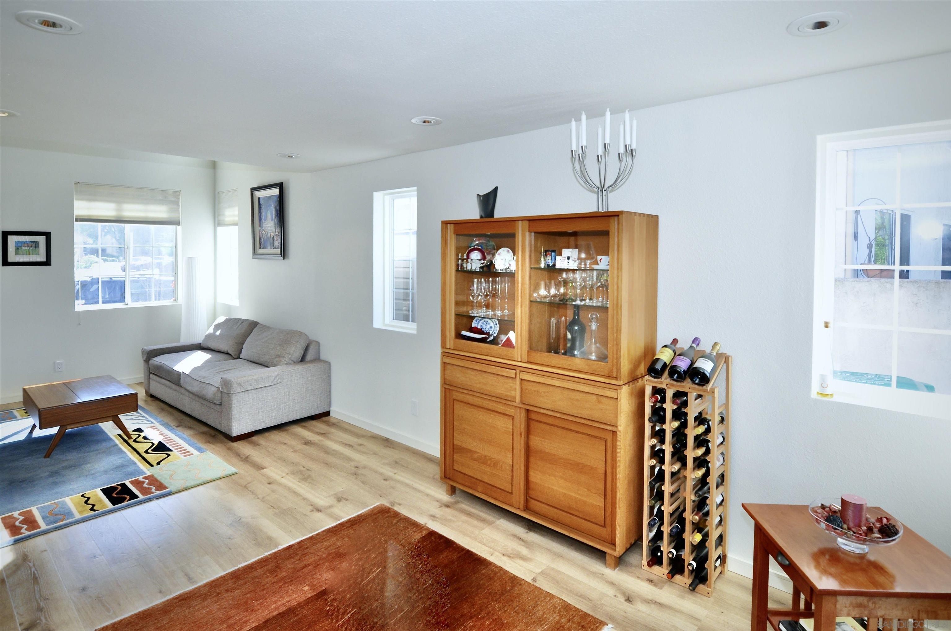 Detail Gallery Image 5 of 44 For 11072  Ivy Hill Dr., San Diego,  CA 92131 - 4 Beds | 2/1 Baths