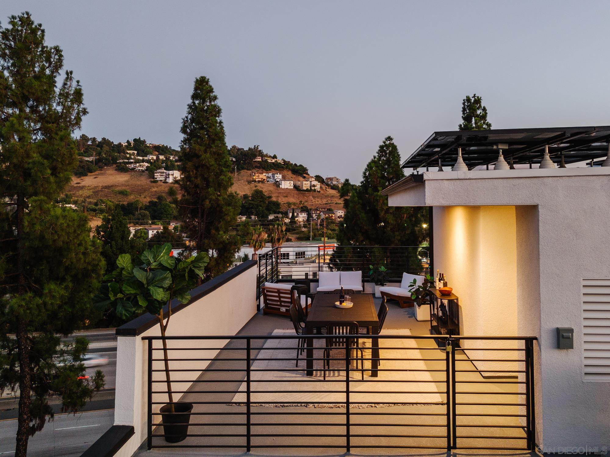 Detail Gallery Image 5 of 9 For 3832 N Emery Wy, Los Angeles,  CA 90065 - 3 Beds | 2/1 Baths