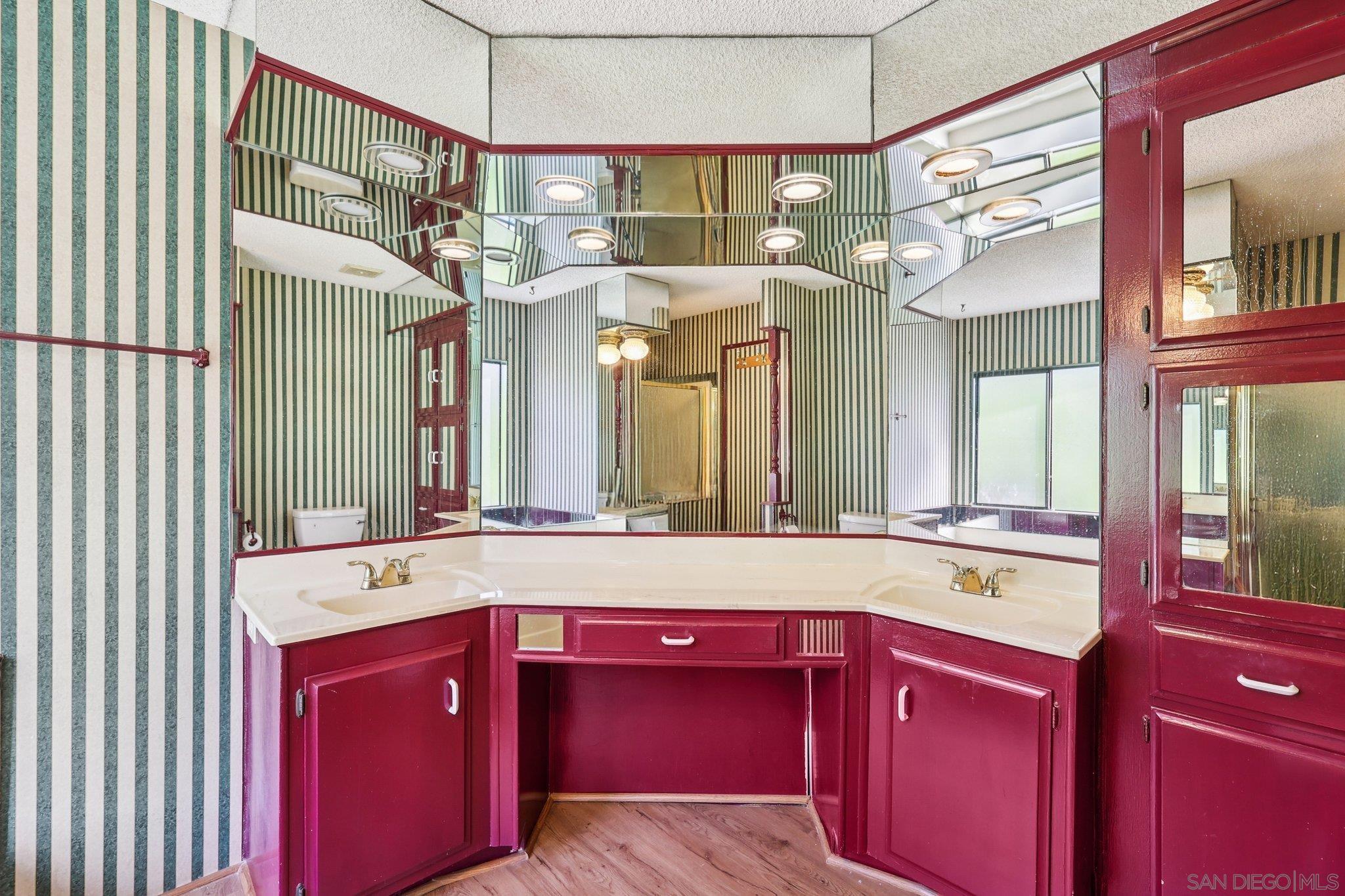 Detail Gallery Image 30 of 69 For 275 S Worthington St  #14,  Spring Valley,  CA 91977 - 2 Beds | 2 Baths