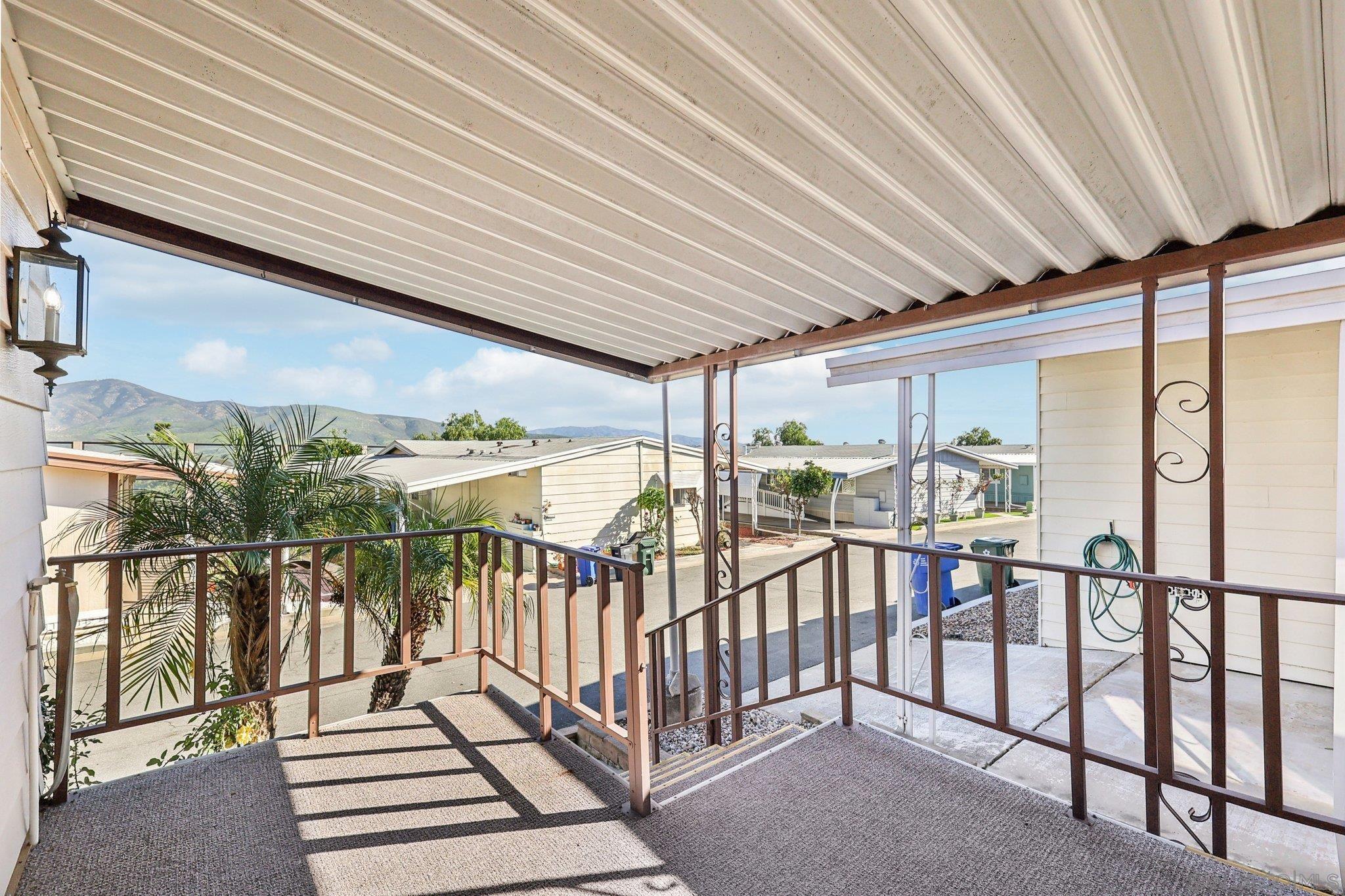 Detail Gallery Image 4 of 68 For 275 S Worthington St  #14,  Spring Valley,  CA 91977 - 2 Beds | 2 Baths