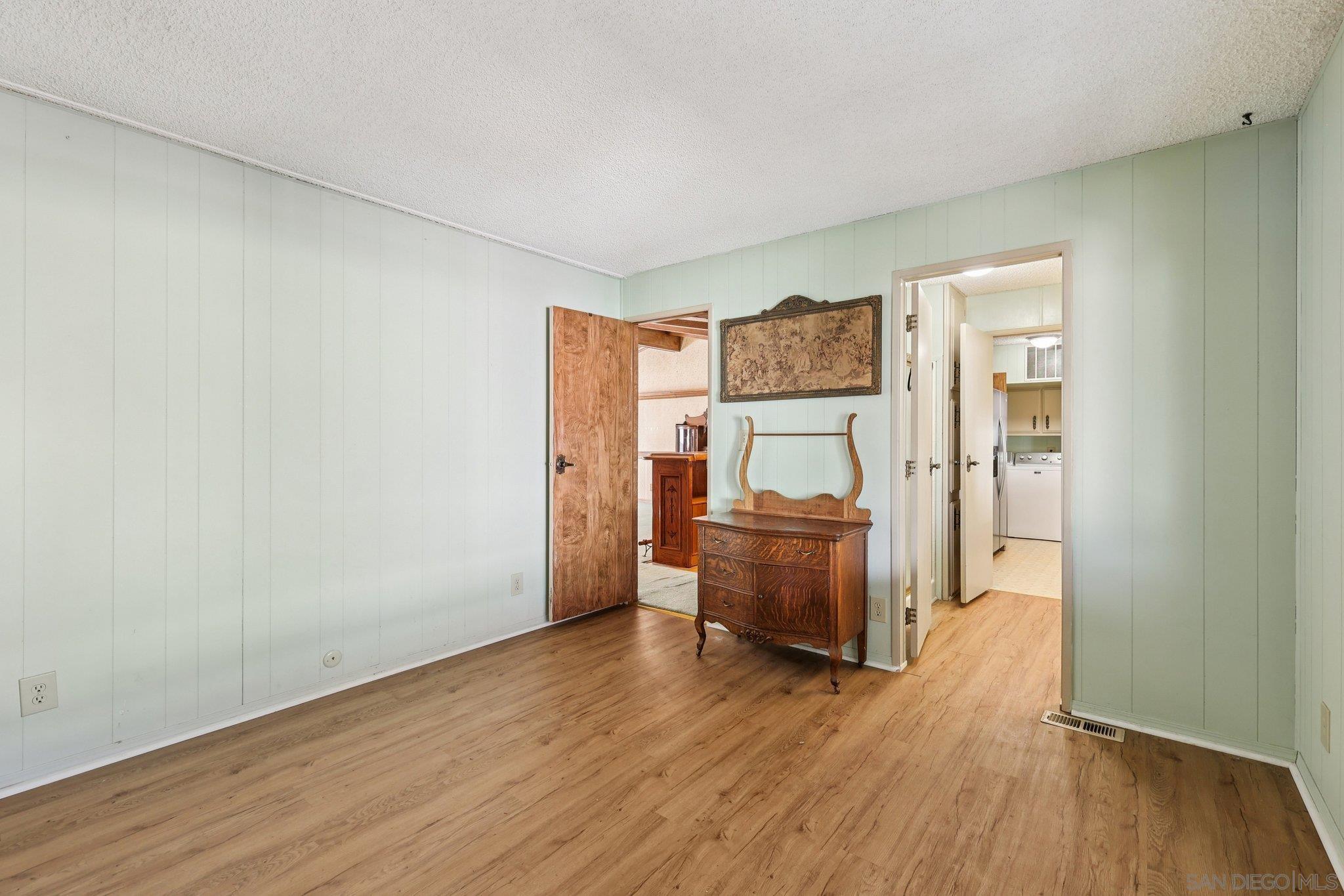 Detail Gallery Image 34 of 68 For 275 S Worthington St  #14,  Spring Valley,  CA 91977 - 2 Beds | 2 Baths