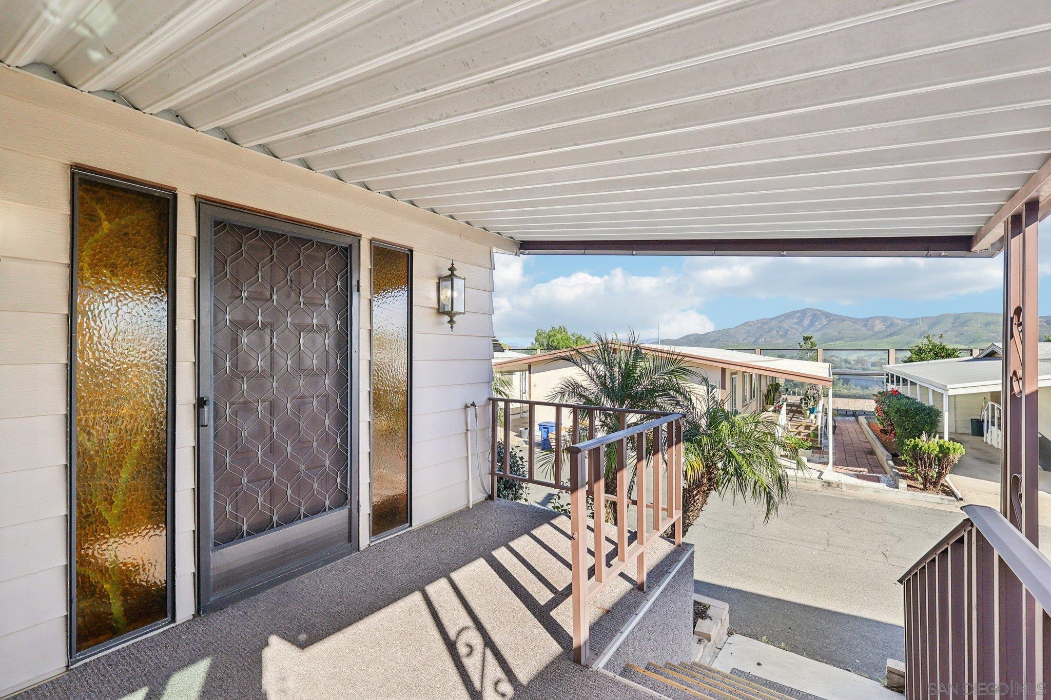 Detail Gallery Image 6 of 68 For 275 S Worthington St  #14,  Spring Valley,  CA 91977 - 2 Beds | 2 Baths