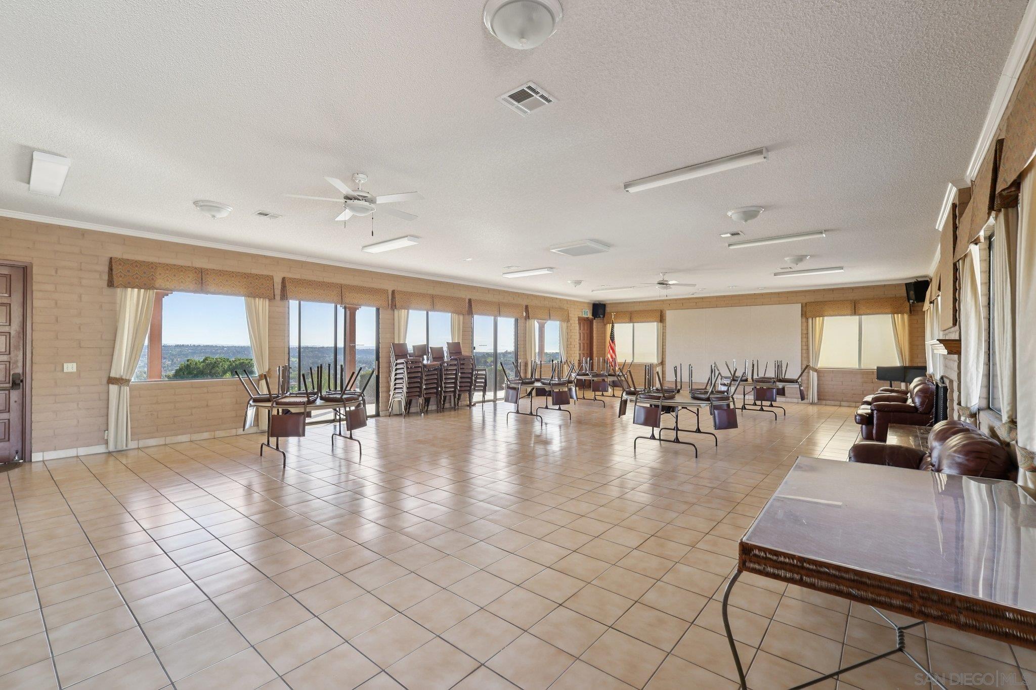 Detail Gallery Image 56 of 68 For 275 S Worthington St  #14,  Spring Valley,  CA 91977 - 2 Beds | 2 Baths