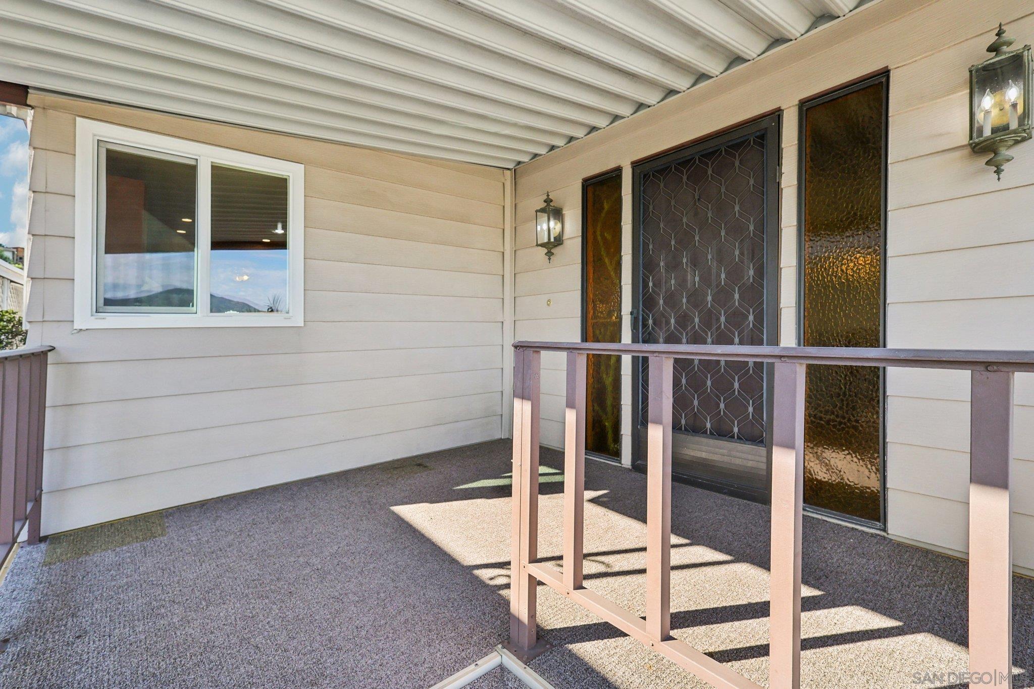 Detail Gallery Image 7 of 68 For 275 S Worthington St  #14,  Spring Valley,  CA 91977 - 2 Beds | 2 Baths