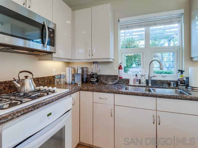 Detail Gallery Image 19 of 56 For 555  Front St  #205,  San Diego,  CA 92101 - 2 Beds | 2 Baths