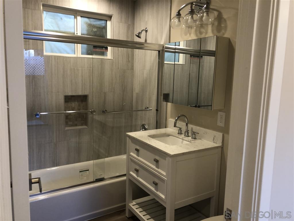 Detail Gallery Image 7 of 8 For 2951  B Street, San Diego,  CA 92102 - 2 Beds | 2 Baths