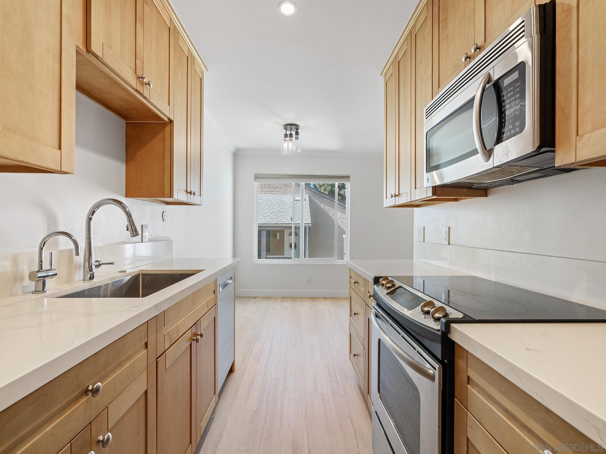 Detail Gallery Image 9 of 27 For 3162  via Alicante  H, La Jolla,  CA 92037 - 1 Beds | 1 Baths