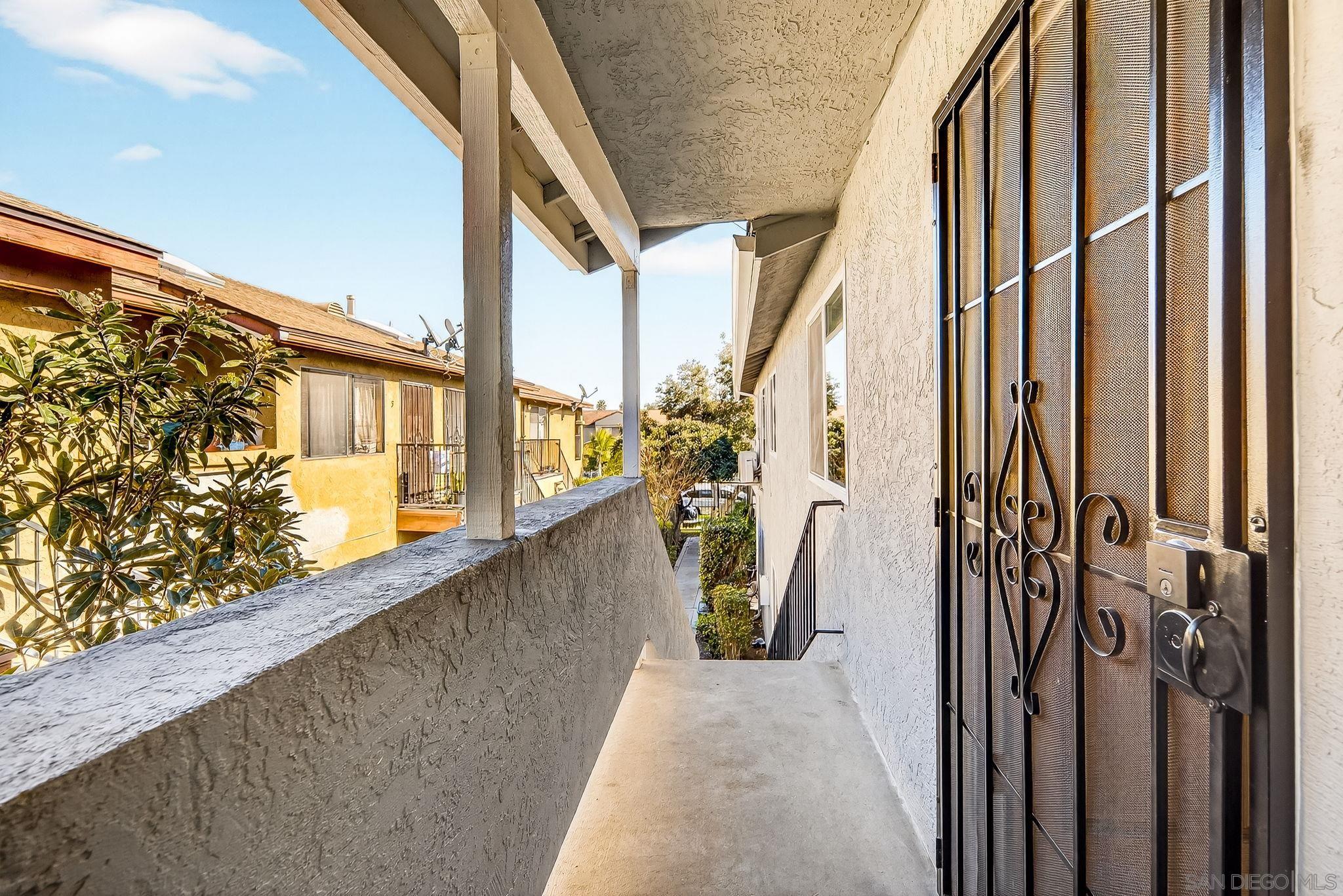 Detail Gallery Image 5 of 20 For 4224  46th Street  5, San Diego,  CA 92115 - 3 Beds | 2 Baths