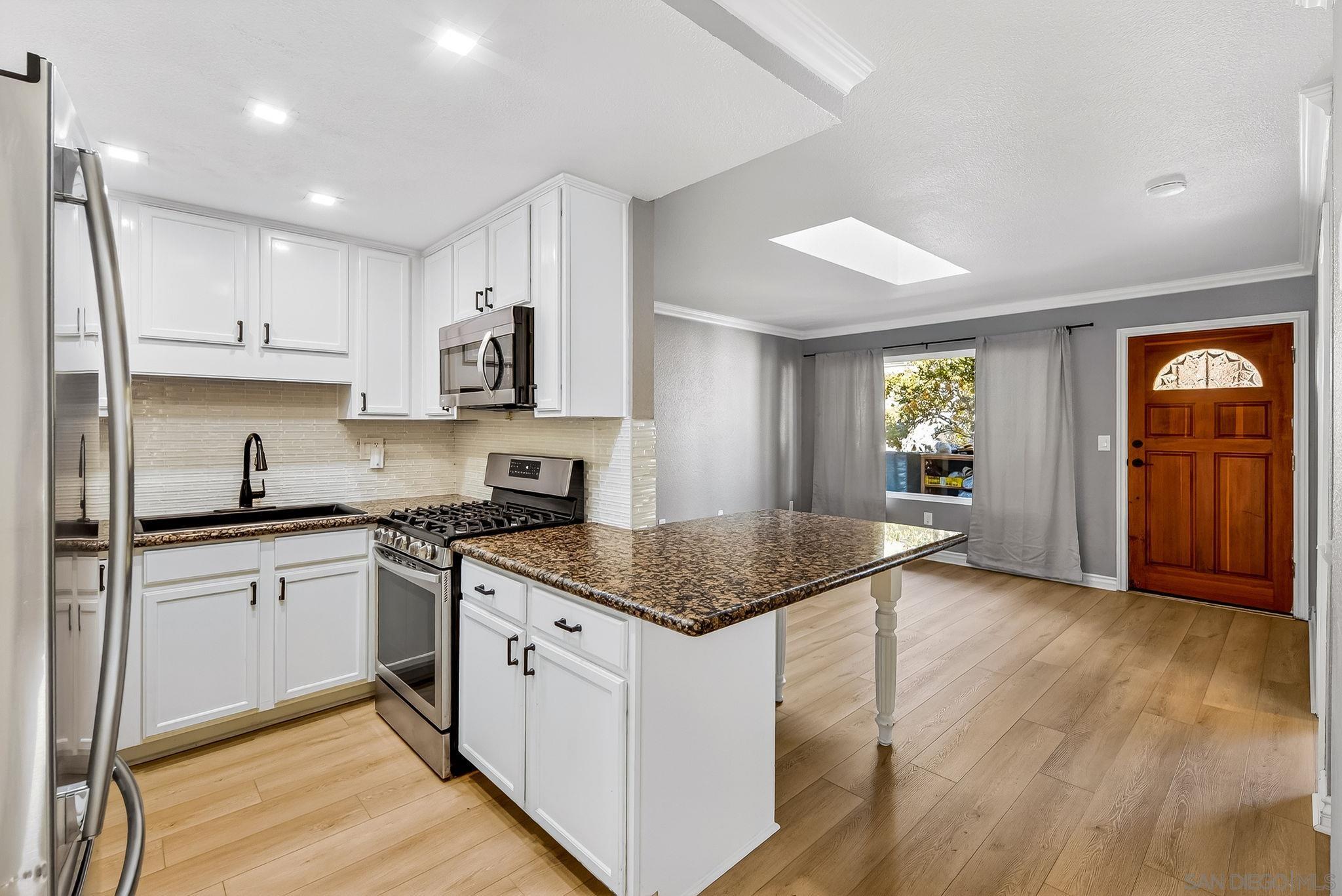 Detail Gallery Image 10 of 20 For 4224  46th Street  5, San Diego,  CA 92115 - 3 Beds | 2 Baths