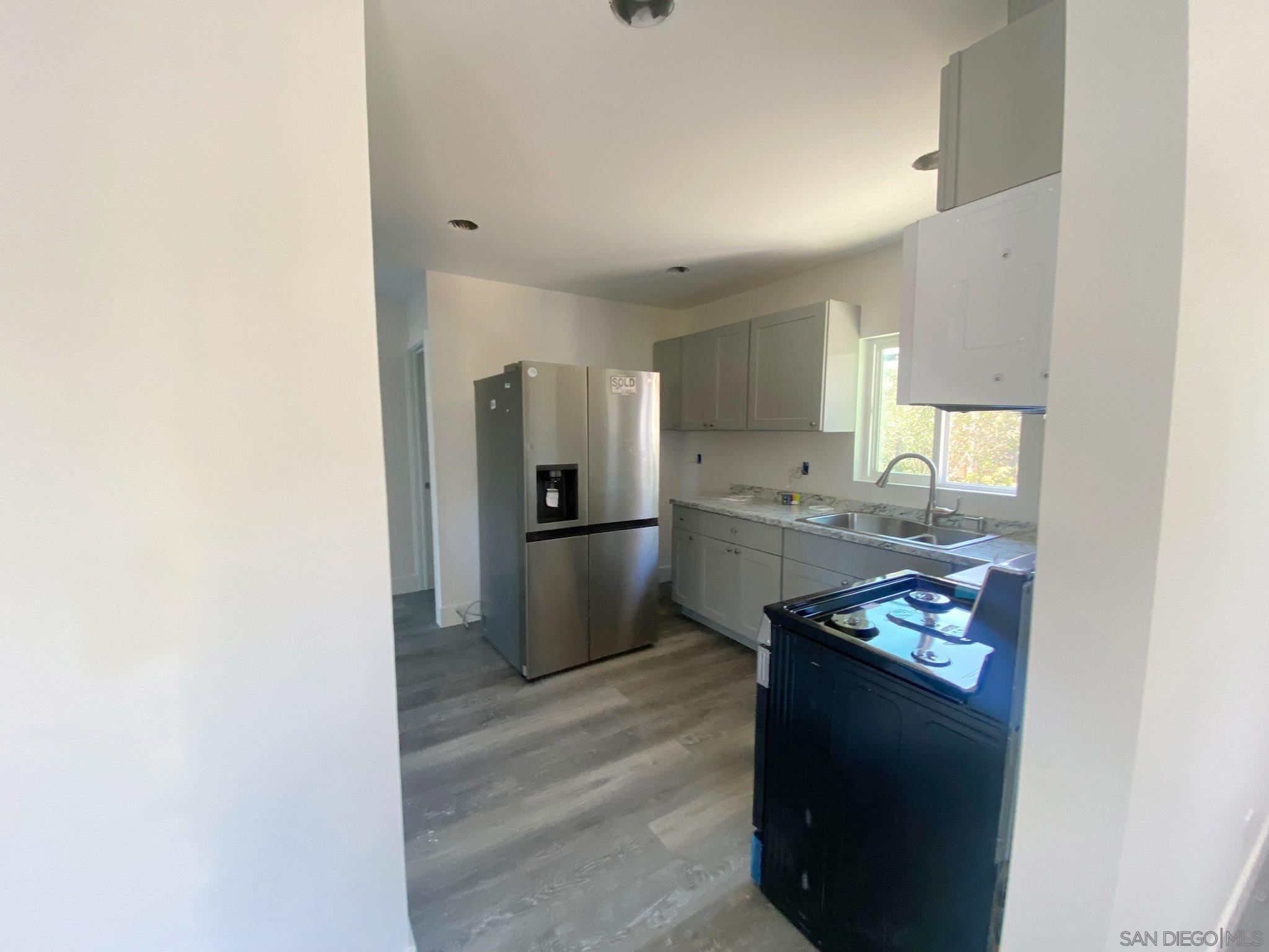 Detail Gallery Image 8 of 10 For 739  Park Pl, Escondido,  CA 92025 - 3 Beds | 1 Baths