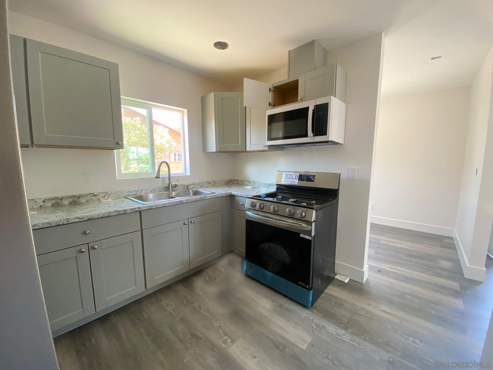 Detail Gallery Image 9 of 10 For 739  Park Pl, Escondido,  CA 92025 - 3 Beds | 1 Baths