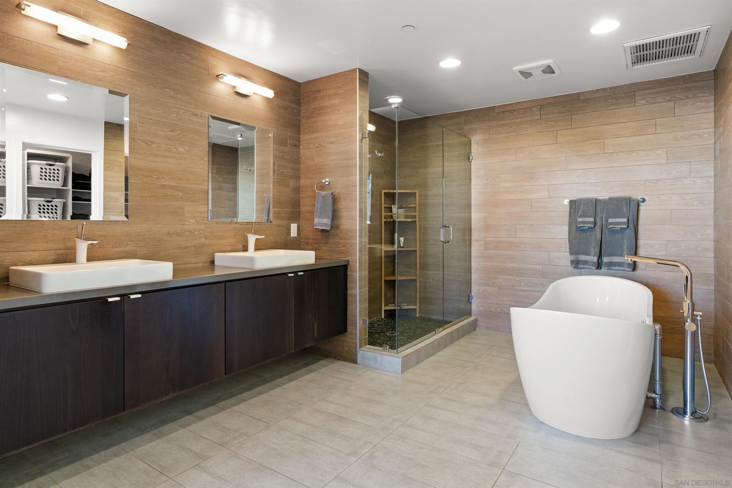 Detail Gallery Image 34 of 52 For 319  Upas Street, San Diego,  CA 92103 - 3 Beds | 2 Baths