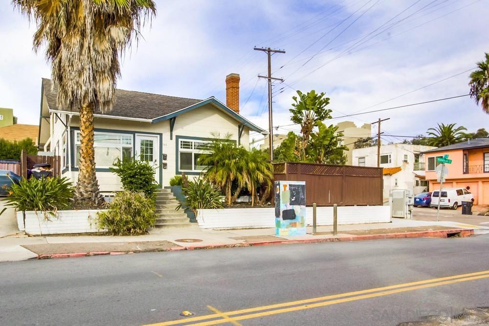 Detail Gallery Image 1 of 46 For 744   Robinson Ave, San Diego,  CA 92103 - 4 Beds | 1/1 Baths