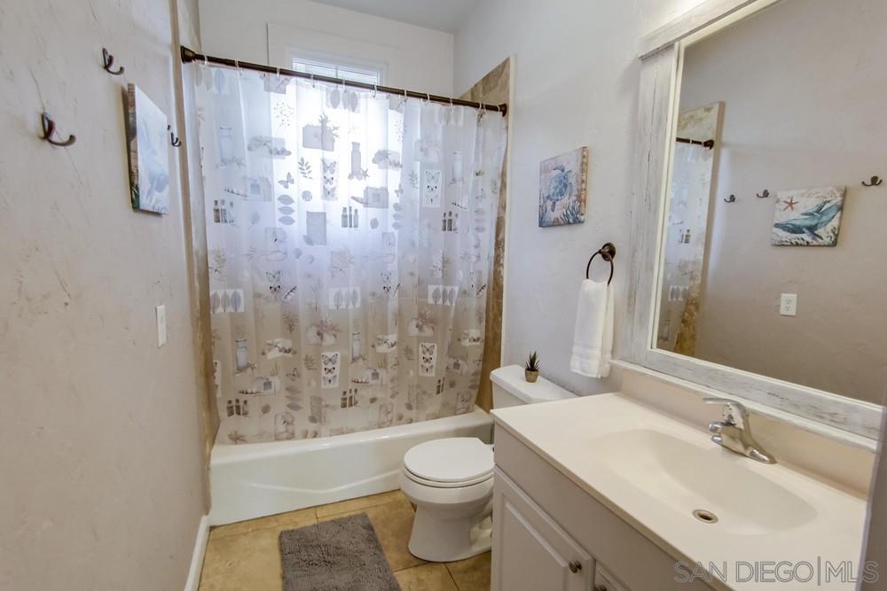 Detail Gallery Image 17 of 46 For 744   Robinson Ave, San Diego,  CA 92103 - 4 Beds | 1/1 Baths