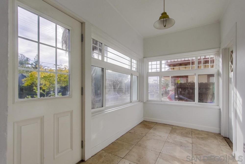 Detail Gallery Image 27 of 46 For 744   Robinson Ave, San Diego,  CA 92103 - 4 Beds | 1/1 Baths