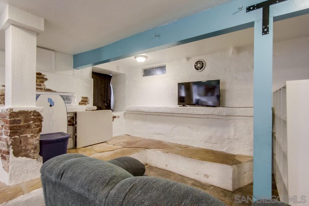 Detail Gallery Image 28 of 46 For 744   Robinson Ave, San Diego,  CA 92103 - 4 Beds | 1/1 Baths