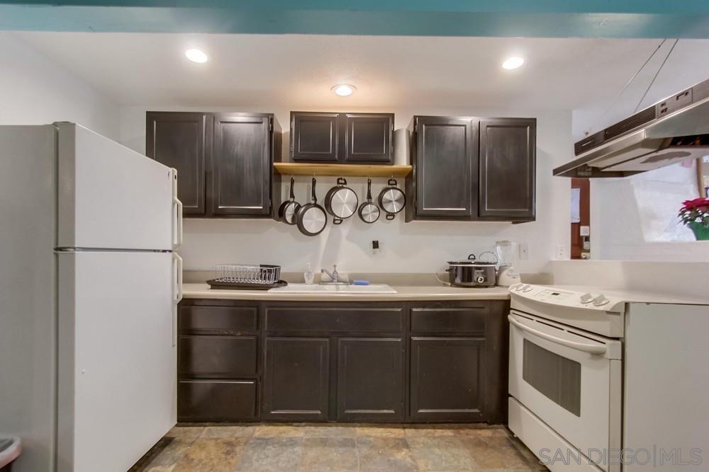 Detail Gallery Image 34 of 46 For 744   Robinson Ave, San Diego,  CA 92103 - 4 Beds | 1/1 Baths