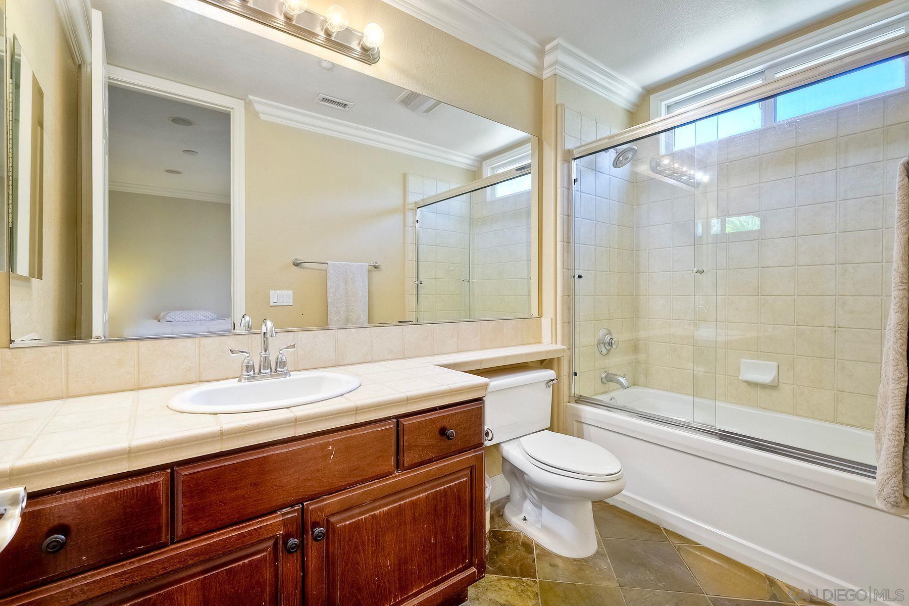 Detail Gallery Image 29 of 69 For 15068  Creek Hills Rd, El Cajon,  CA 92021 - 6 Beds | 5/1 Baths