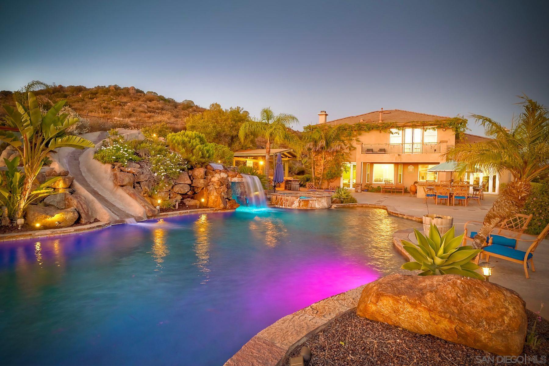 Detail Gallery Image 6 of 69 For 15068  Creek Hills Rd, El Cajon,  CA 92021 - 6 Beds | 5/1 Baths