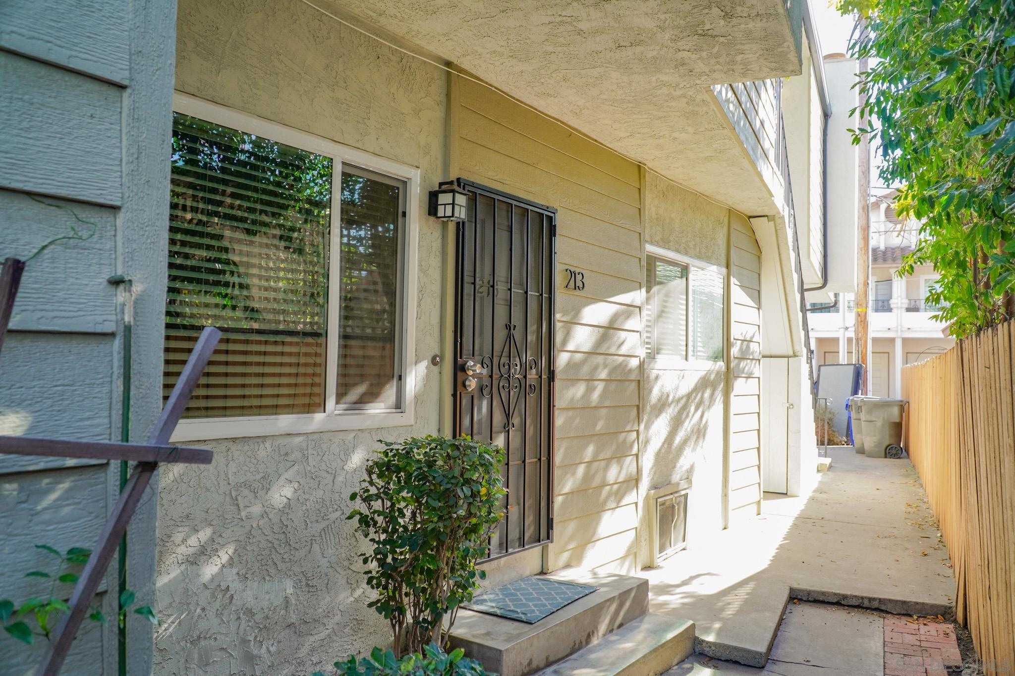 Detail Gallery Image 6 of 21 For 209-17  C Ave., Coronado,  CA 92118 - – Beds | – Baths