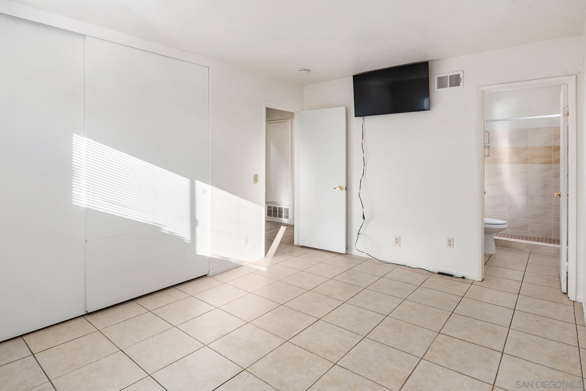 Detail Gallery Image 17 of 36 For 8555  Jade Coast, San Diego,  CA 92126 - 2 Beds | 2 Baths