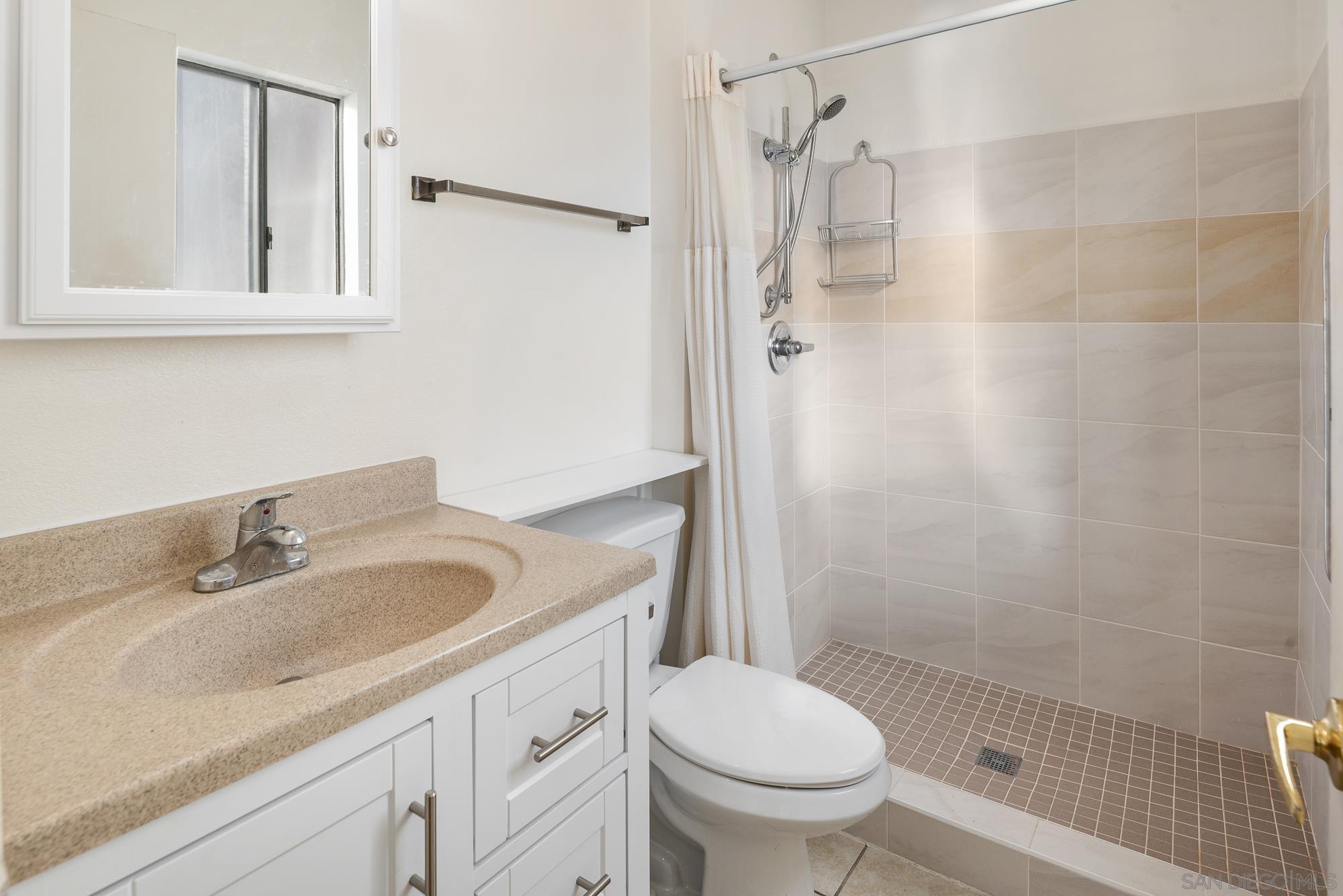 Detail Gallery Image 18 of 36 For 8555  Jade Coast, San Diego,  CA 92126 - 2 Beds | 2 Baths