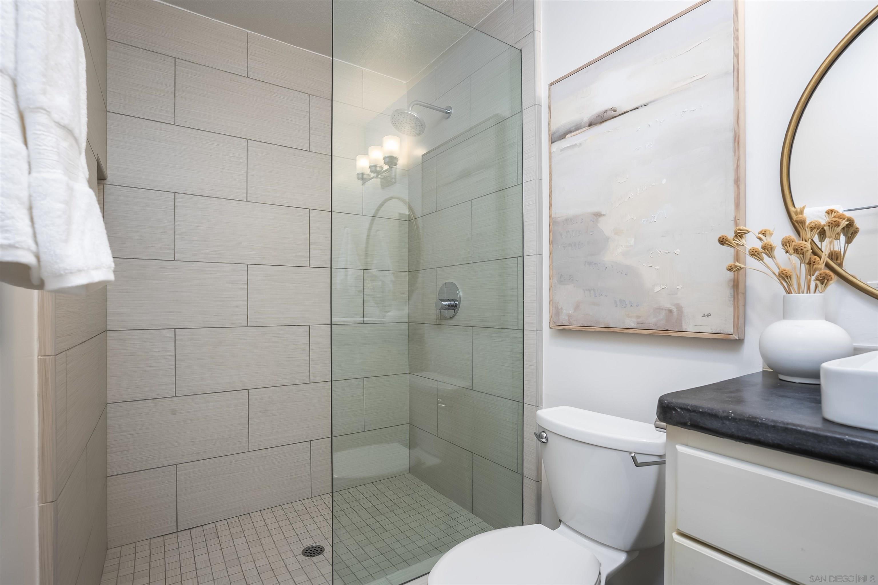 Detail Gallery Image 16 of 30 For 1209  Hueneme St  #5,  San Diego,  CA 92110 - 2 Beds | 2 Baths