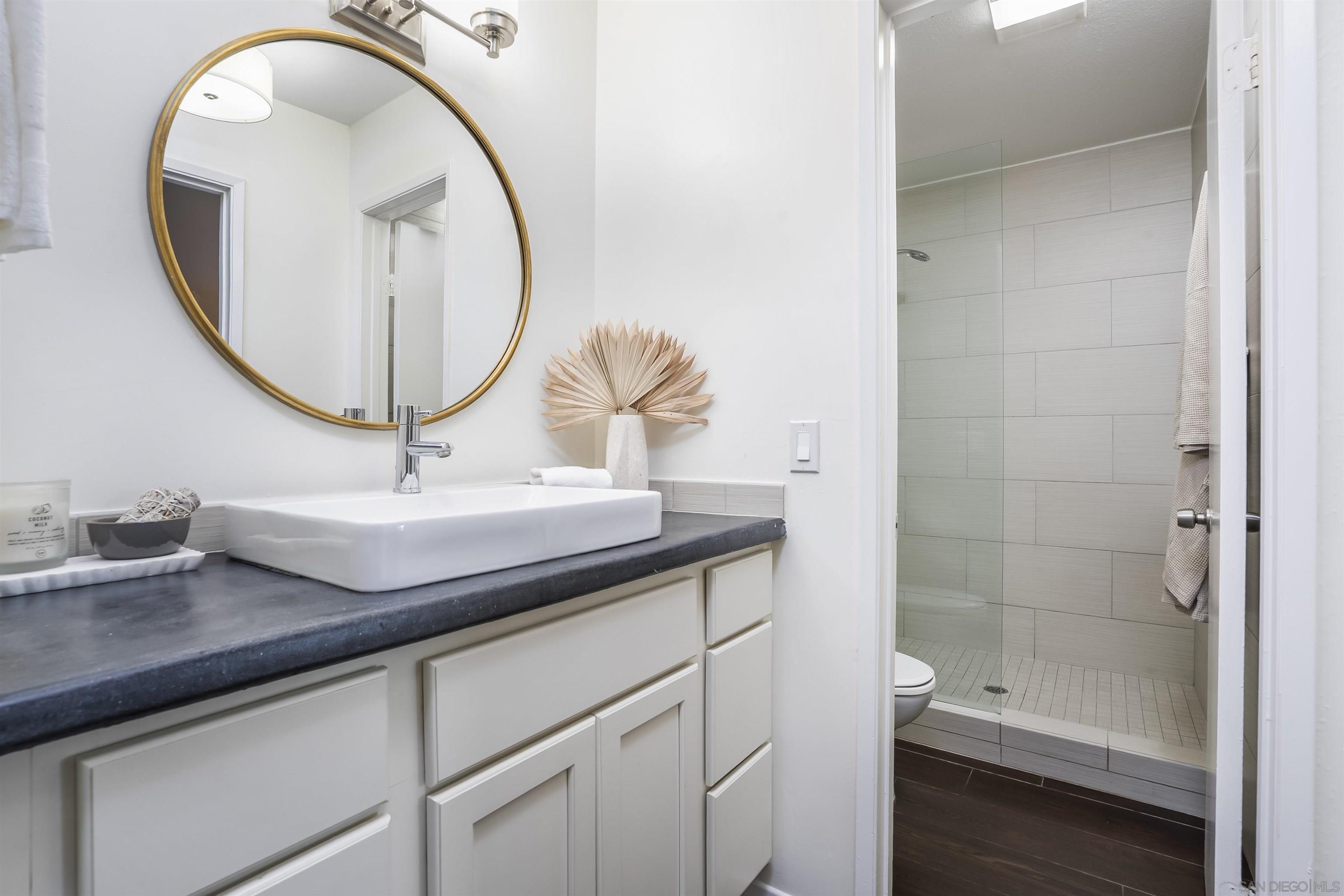 Detail Gallery Image 18 of 29 For 1209  Hueneme St  #5,  San Diego,  CA 92110 - 2 Beds | 2 Baths