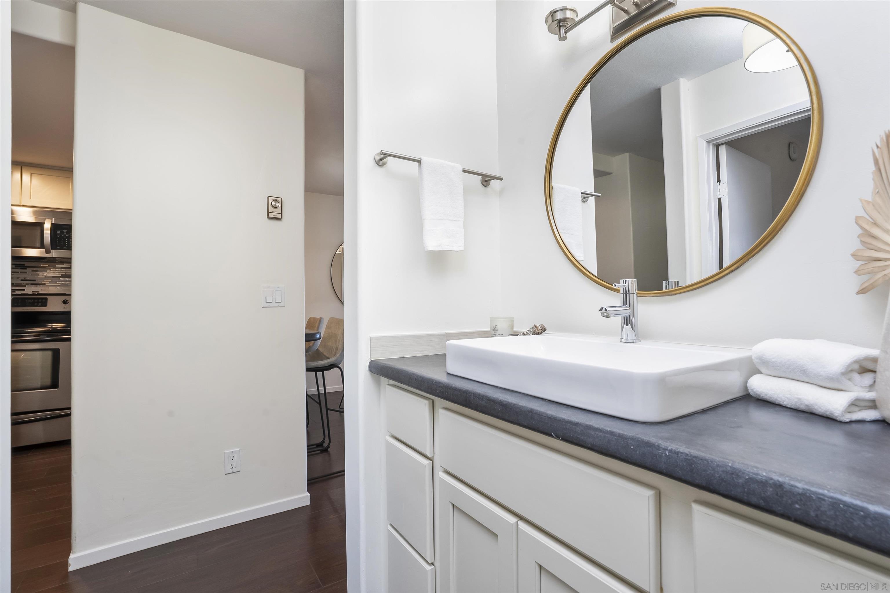 Detail Gallery Image 20 of 29 For 1209  Hueneme St  #5,  San Diego,  CA 92110 - 2 Beds | 2 Baths