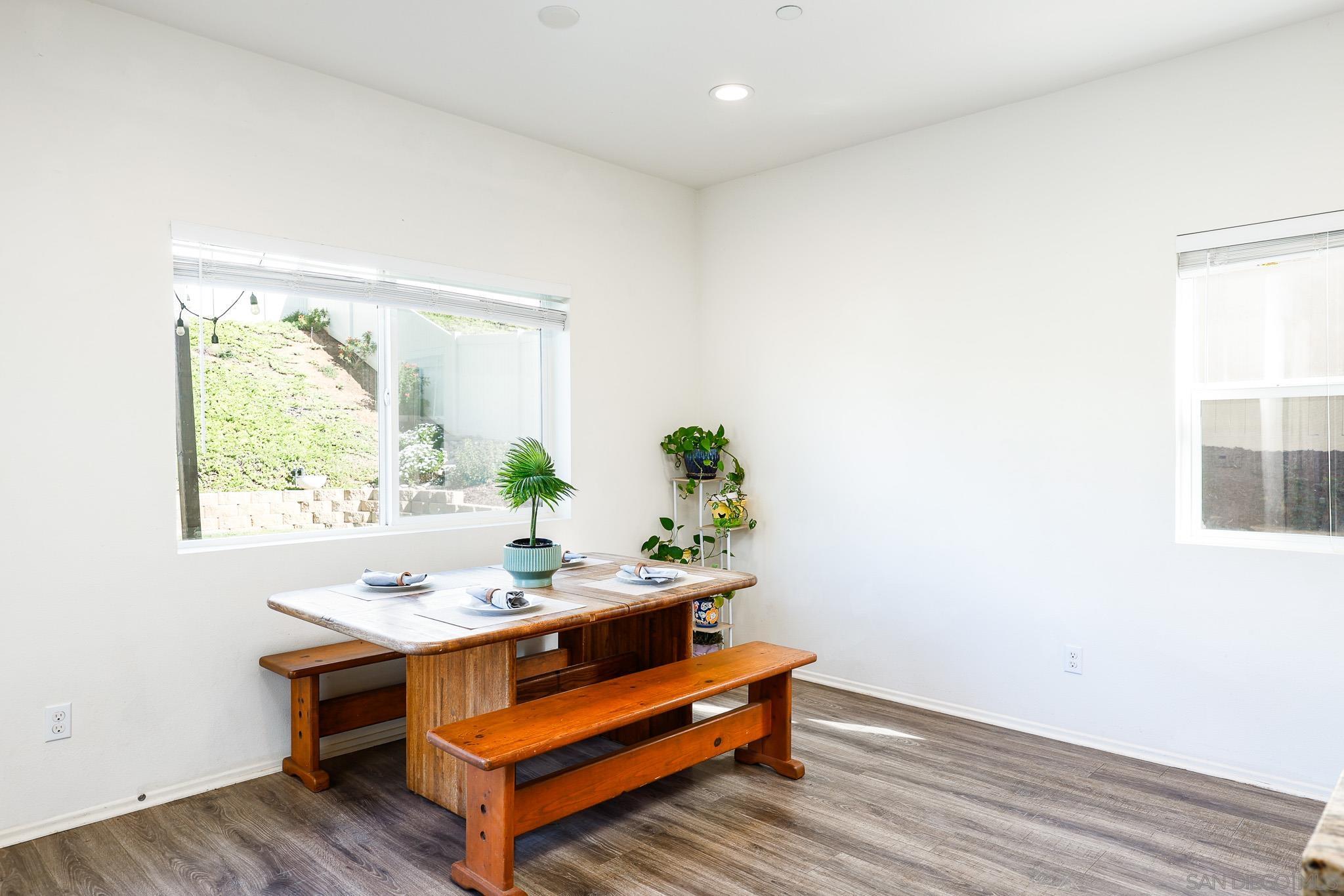 Detail Gallery Image 12 of 48 For 310  Falabella Ln, Fallbrook,  CA 92028 - 4 Beds | 3 Baths