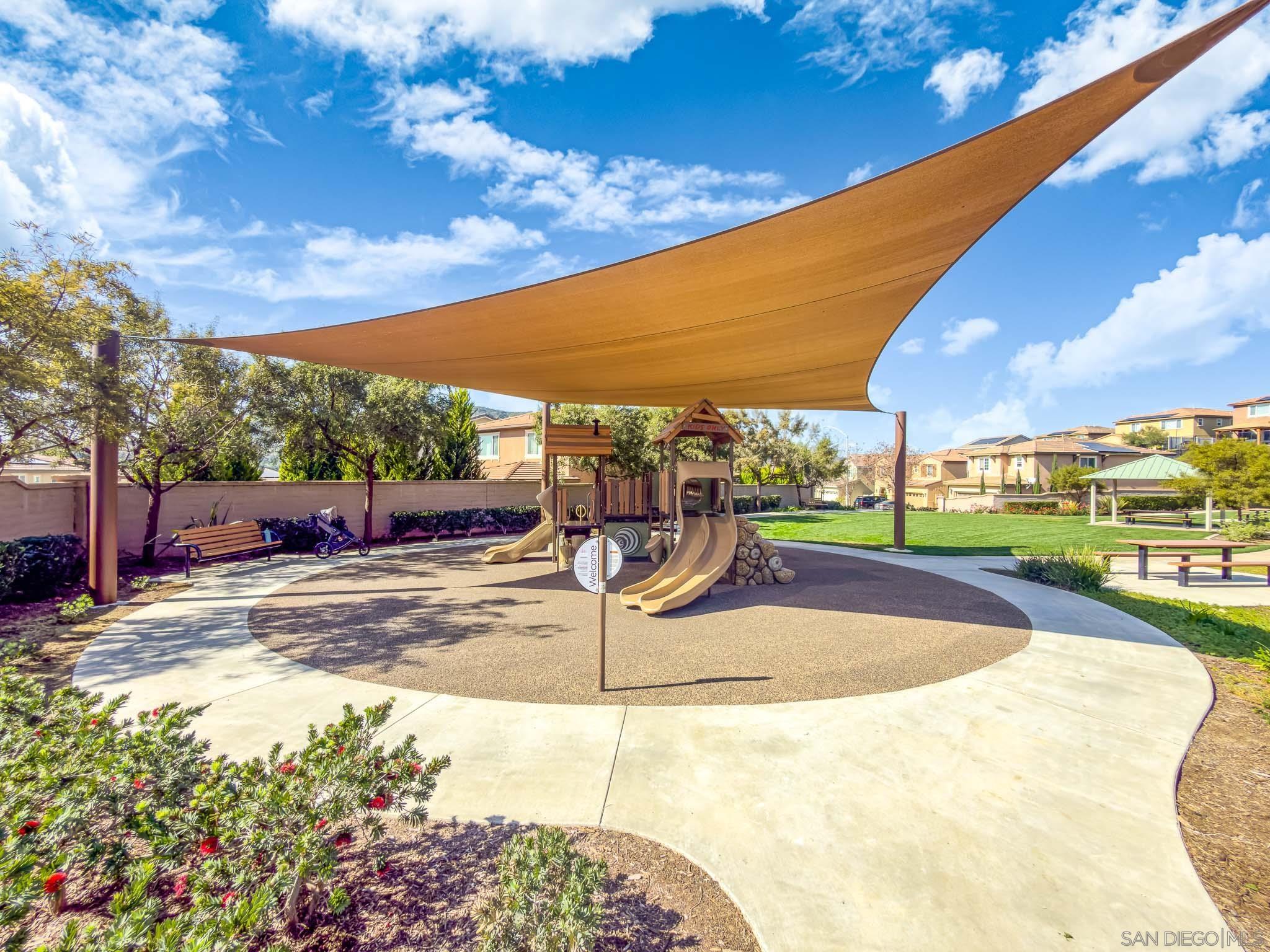 Detail Gallery Image 33 of 48 For 310  Falabella Ln, Fallbrook,  CA 92028 - 4 Beds | 3 Baths