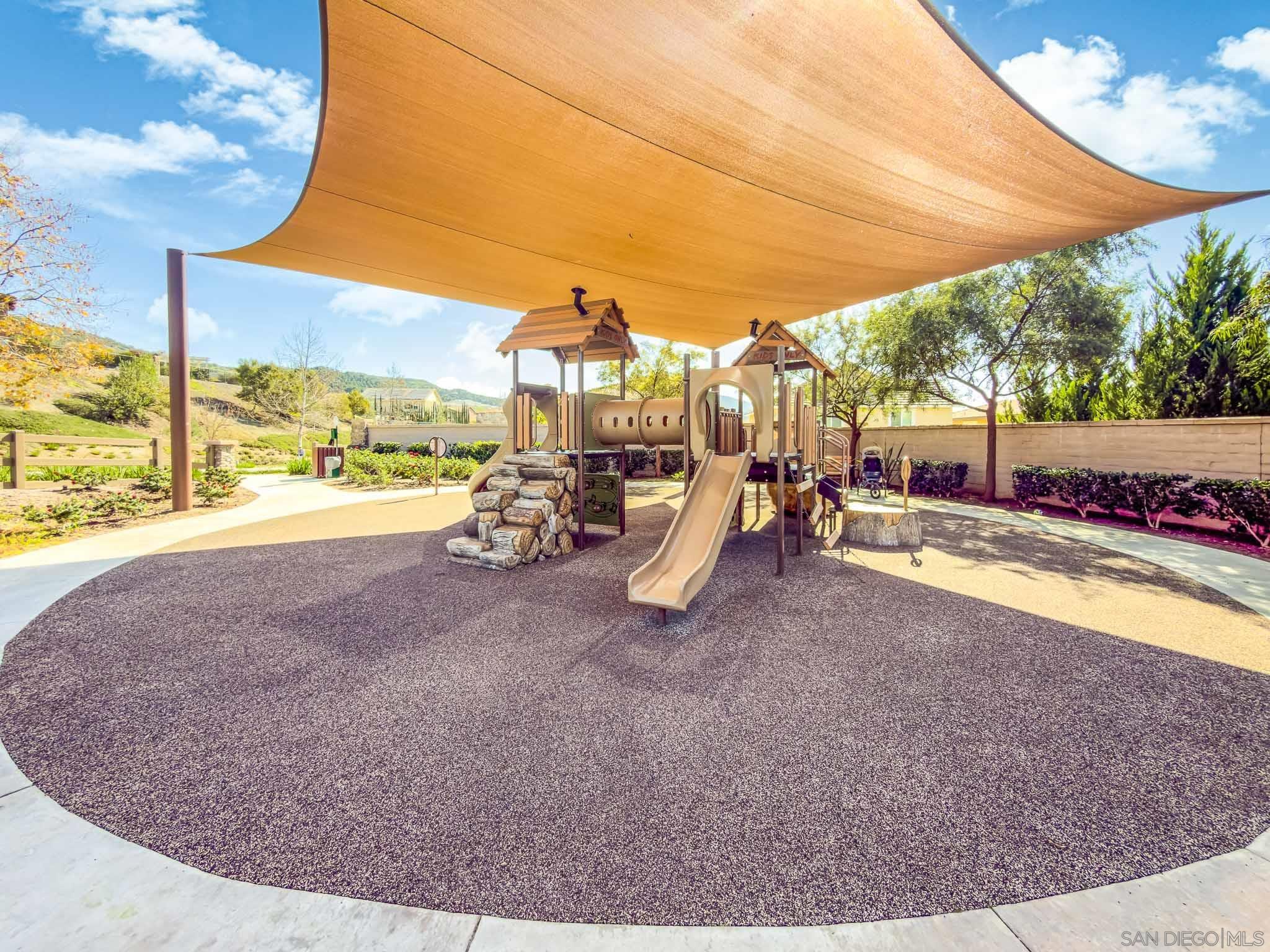 Detail Gallery Image 34 of 48 For 310  Falabella Ln, Fallbrook,  CA 92028 - 4 Beds | 3 Baths