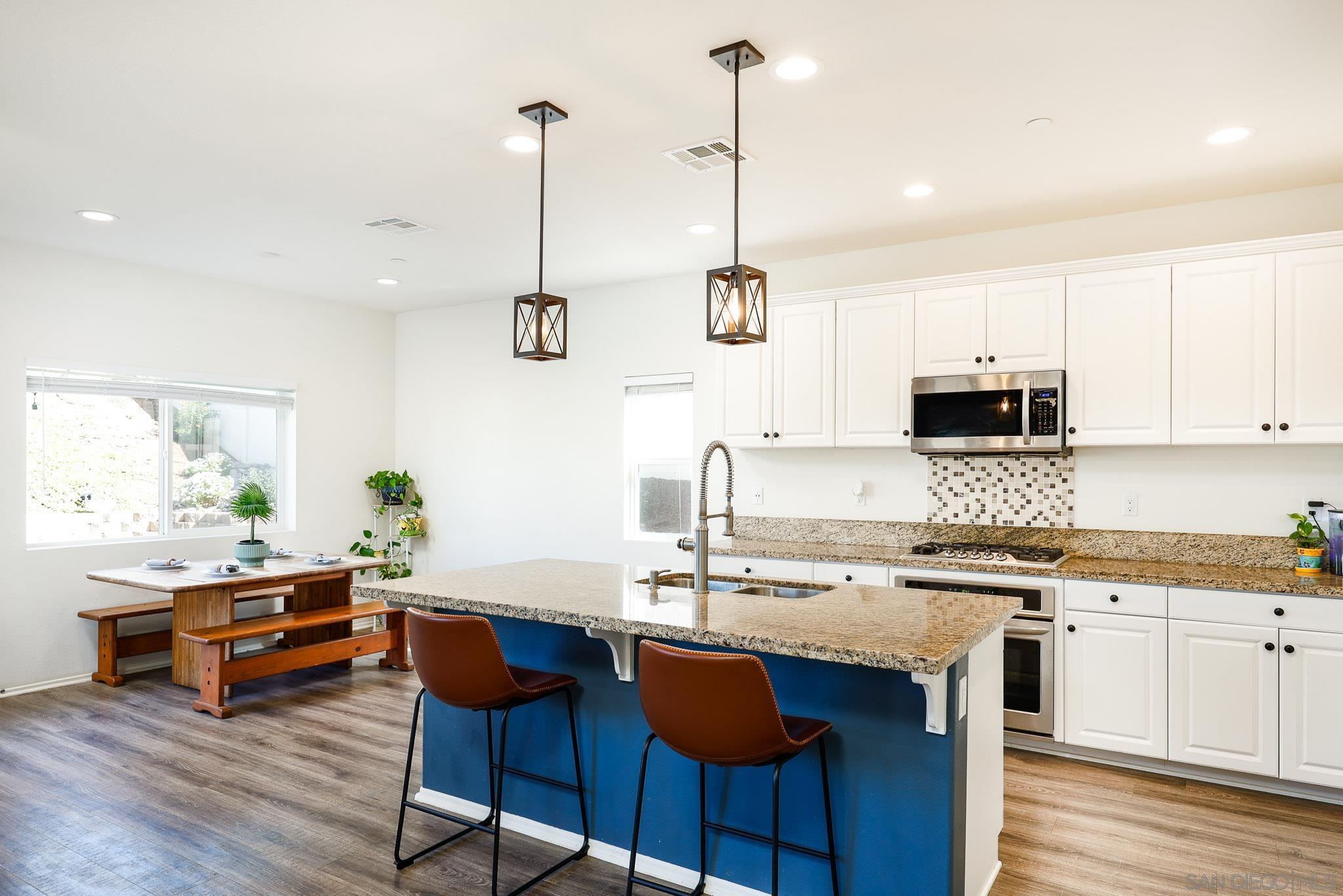 Detail Gallery Image 10 of 48 For 310  Falabella Ln, Fallbrook,  CA 92028 - 4 Beds | 3 Baths