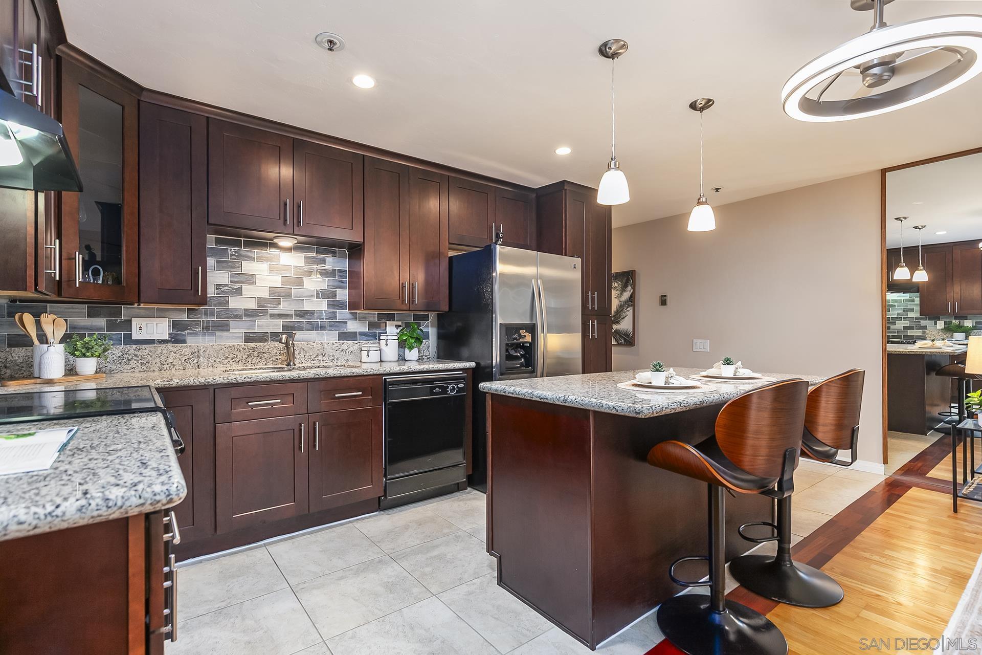 Detail Gallery Image 11 of 73 For 4878  Pescadero Ave  #103,  San Diego,  CA 92107 - 2 Beds | 2 Baths