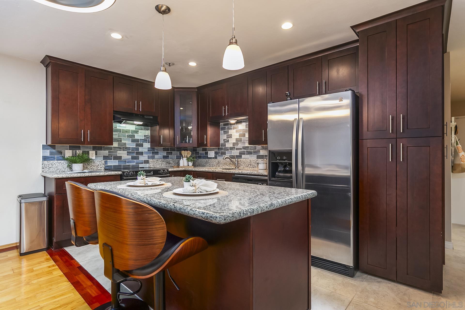 Detail Gallery Image 13 of 73 For 4878  Pescadero Ave  #103,  San Diego,  CA 92107 - 2 Beds | 2 Baths