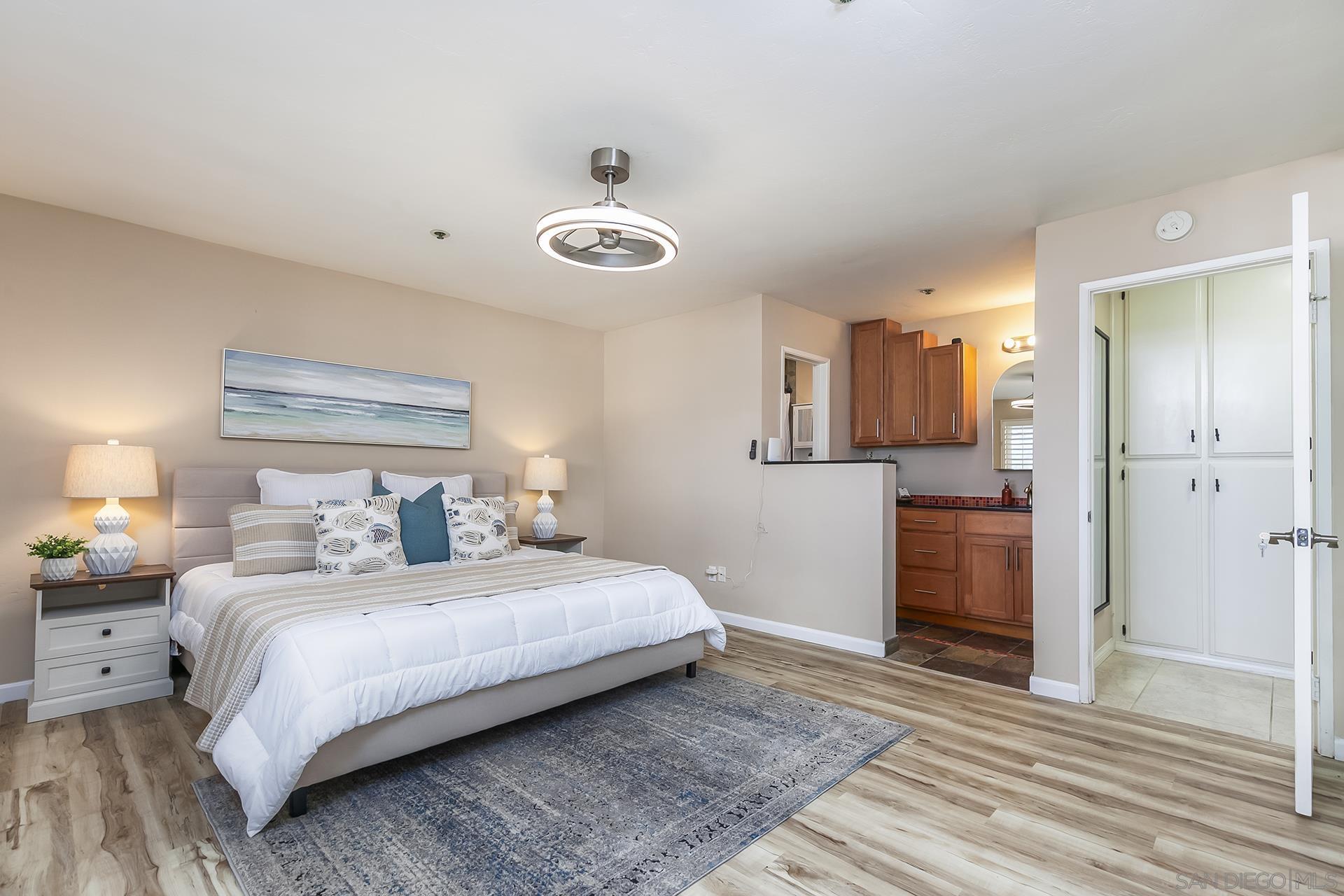 Detail Gallery Image 18 of 73 For 4878  Pescadero Ave  #103,  San Diego,  CA 92107 - 2 Beds | 2 Baths