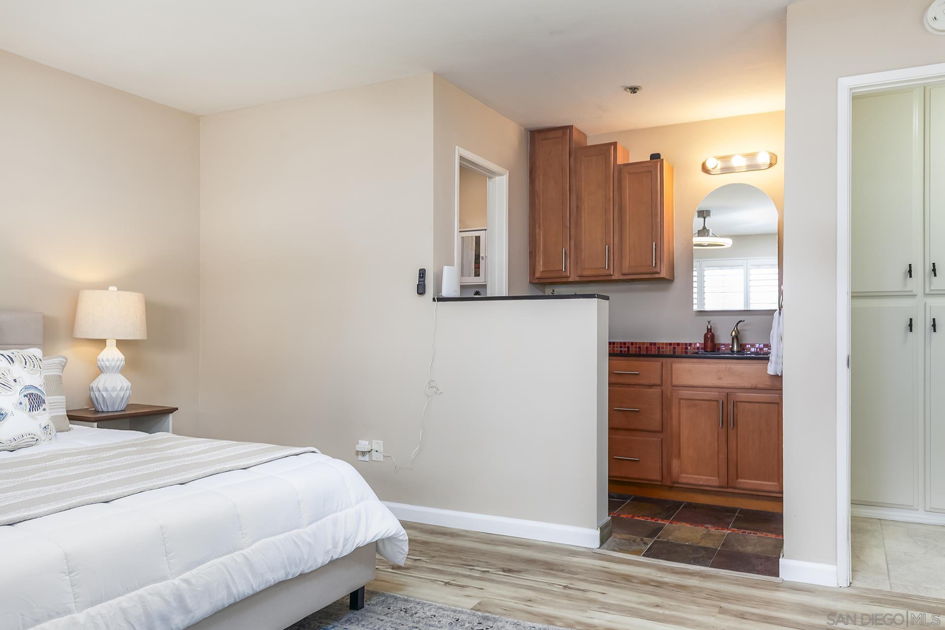 Detail Gallery Image 20 of 73 For 4878  Pescadero Ave  #103,  San Diego,  CA 92107 - 2 Beds | 2 Baths