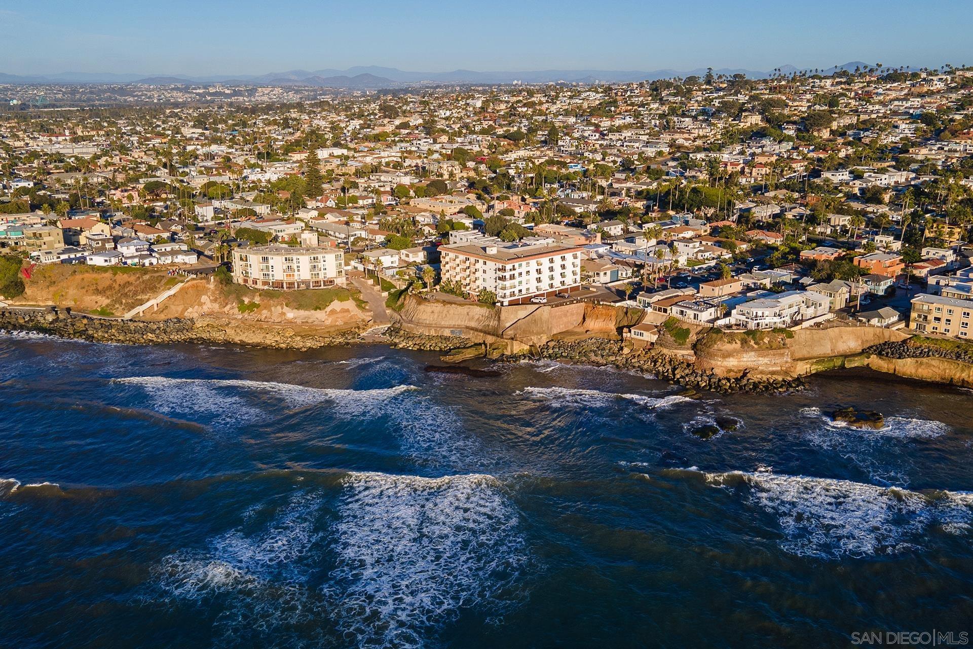 Detail Gallery Image 51 of 73 For 4878  Pescadero Ave  #103,  San Diego,  CA 92107 - 2 Beds | 2 Baths