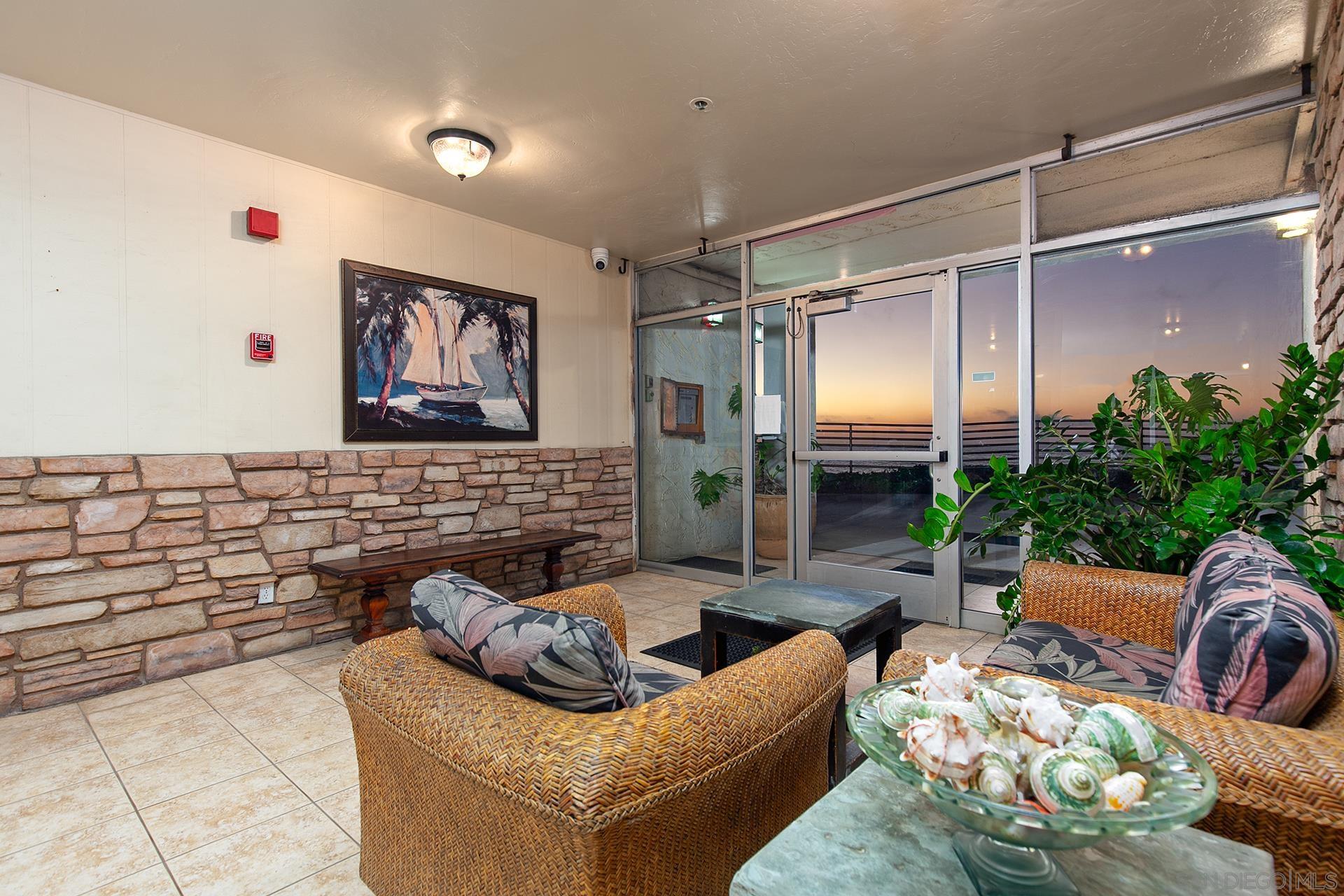 Detail Gallery Image 66 of 73 For 4878  Pescadero Ave  #103,  San Diego,  CA 92107 - 2 Beds | 2 Baths