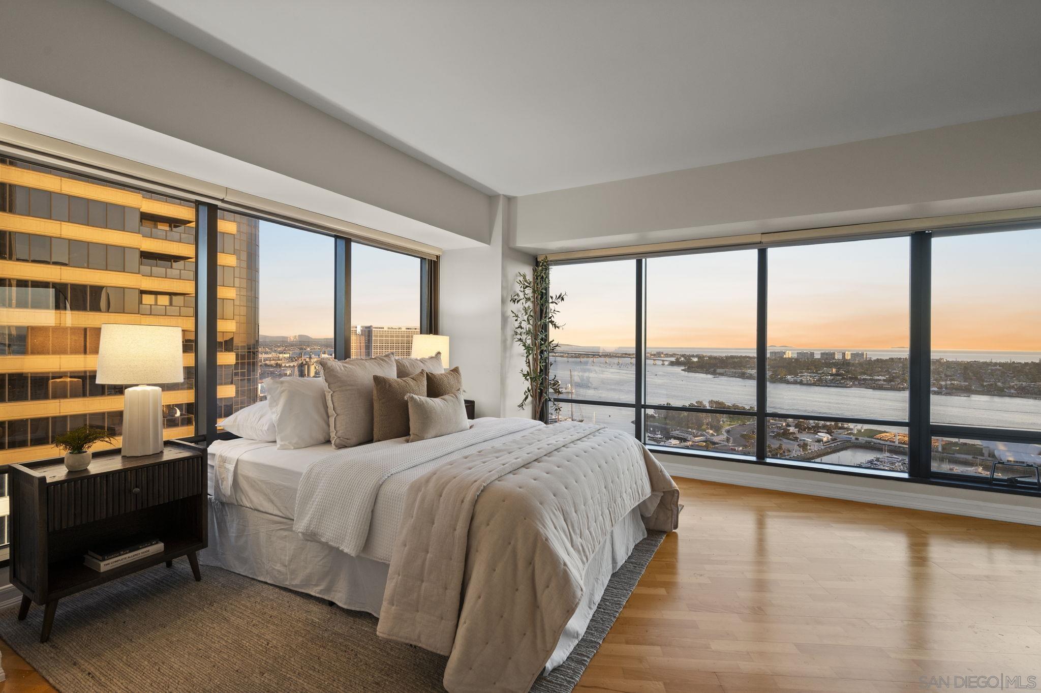 Detail Gallery Image 3 of 62 For 100 W Harbor Dr  #3005,  San Diego,  CA 92101 - 2 Beds | 2 Baths