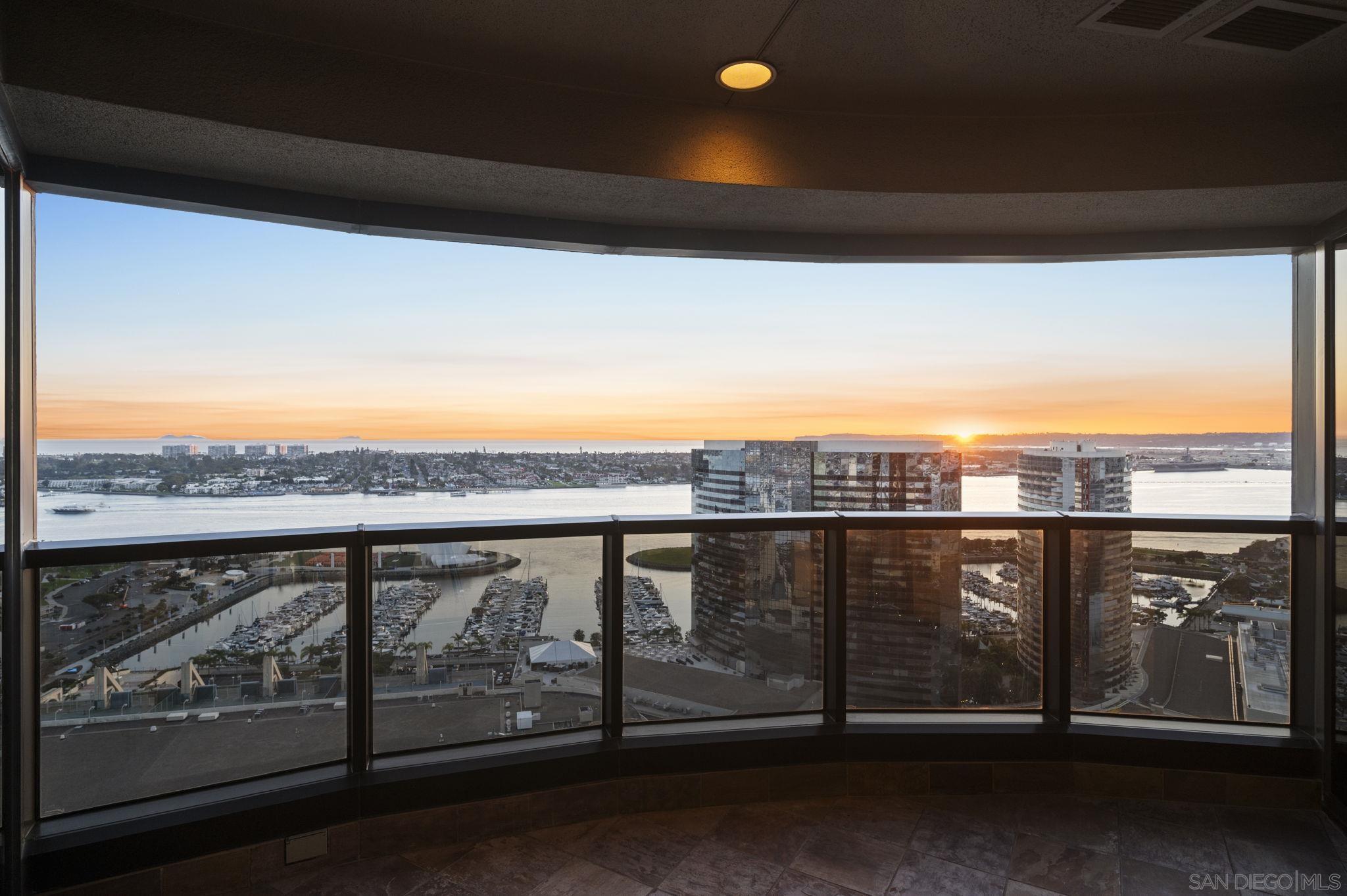 Detail Gallery Image 27 of 62 For 100 W Harbor Dr  #3005,  San Diego,  CA 92101 - 2 Beds | 2 Baths