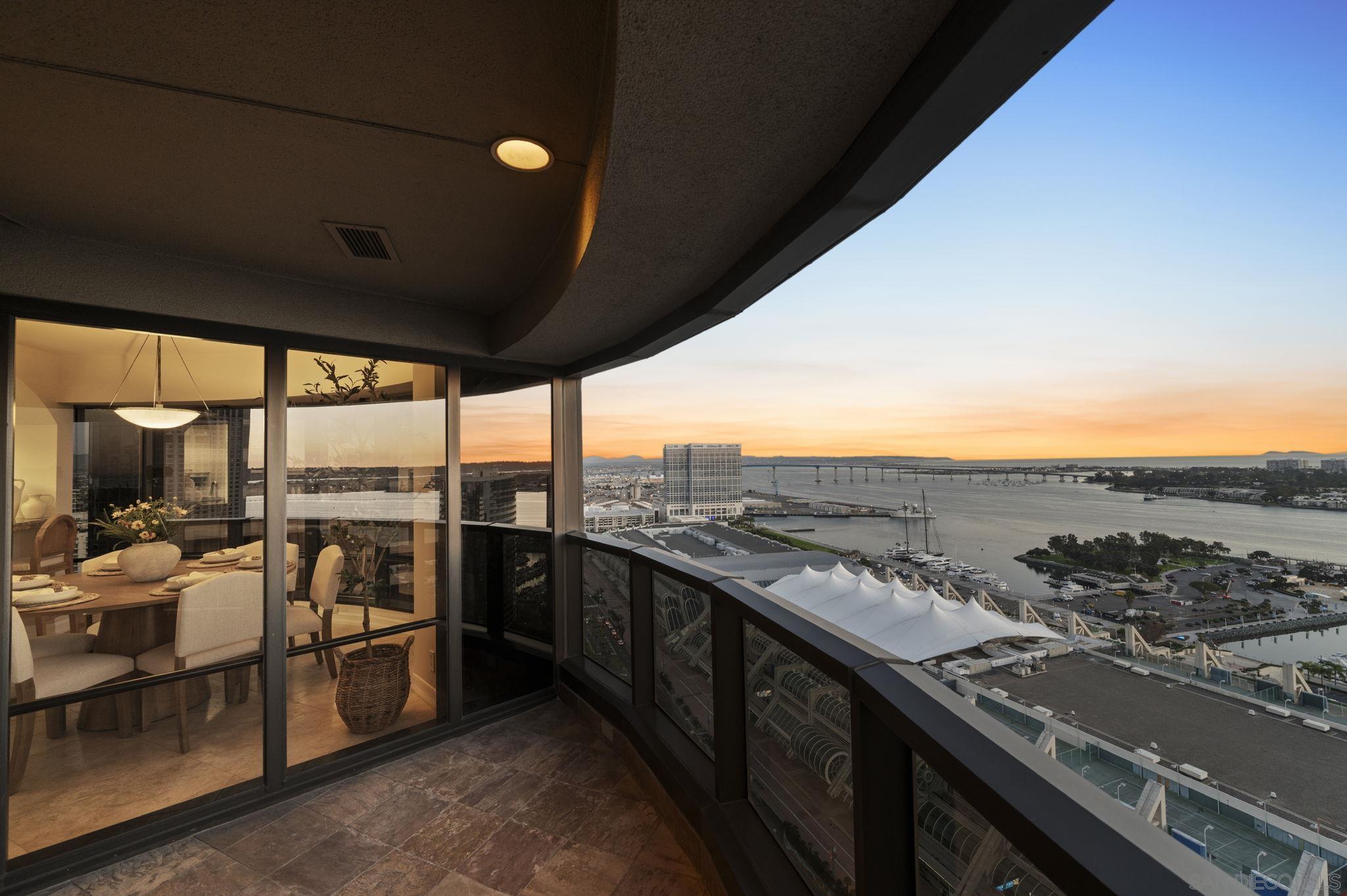 Detail Gallery Image 29 of 62 For 100 W Harbor Dr  #3005,  San Diego,  CA 92101 - 2 Beds | 2 Baths