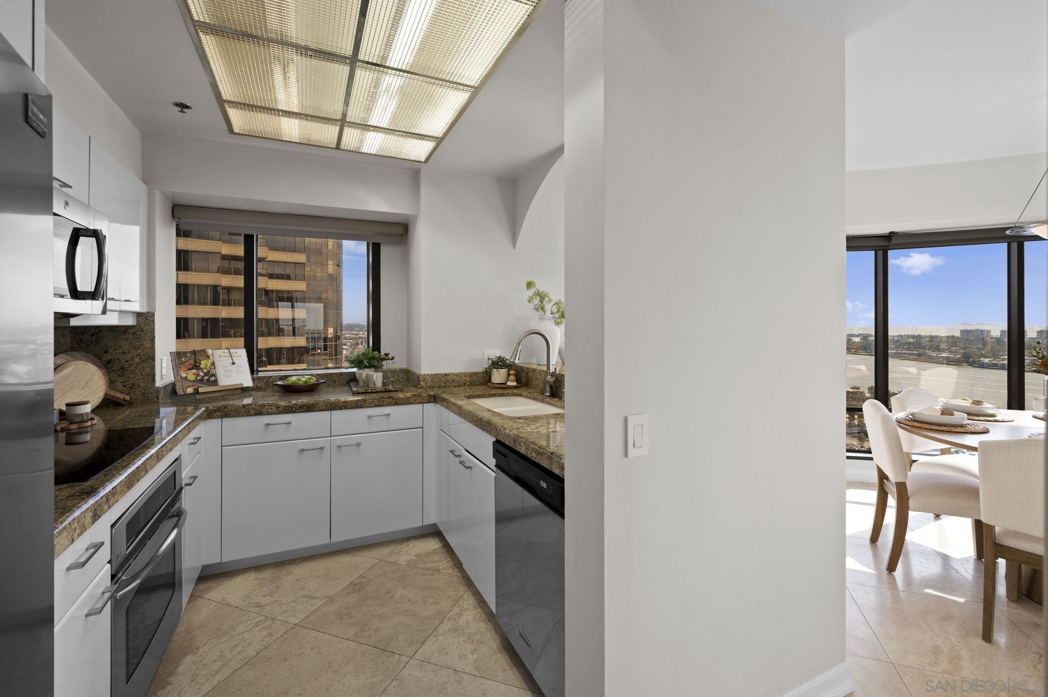 Detail Gallery Image 30 of 62 For 100 W Harbor Dr  #3005,  San Diego,  CA 92101 - 2 Beds | 2 Baths