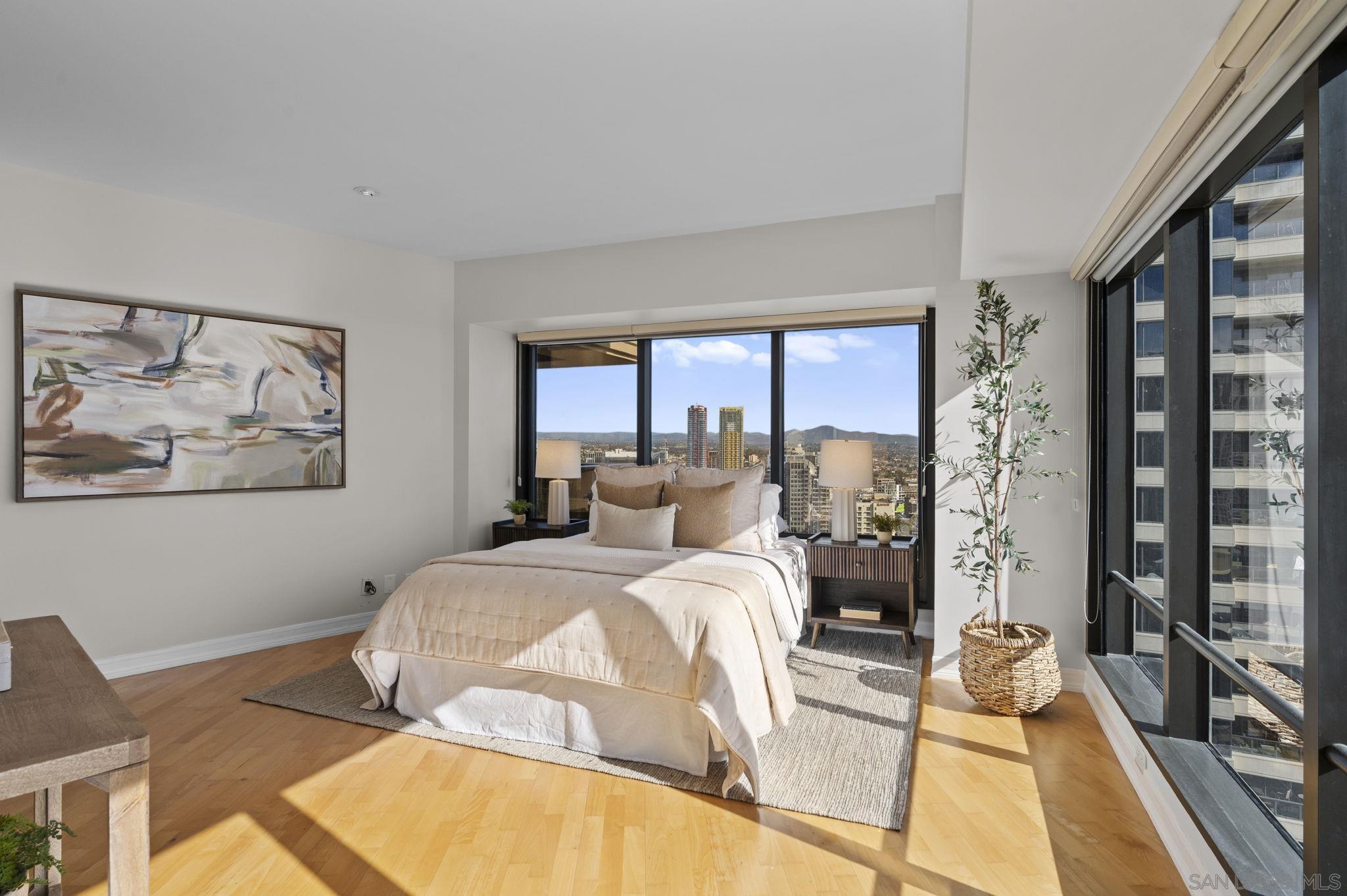 Detail Gallery Image 35 of 62 For 100 W Harbor Dr  #3005,  San Diego,  CA 92101 - 2 Beds | 2 Baths