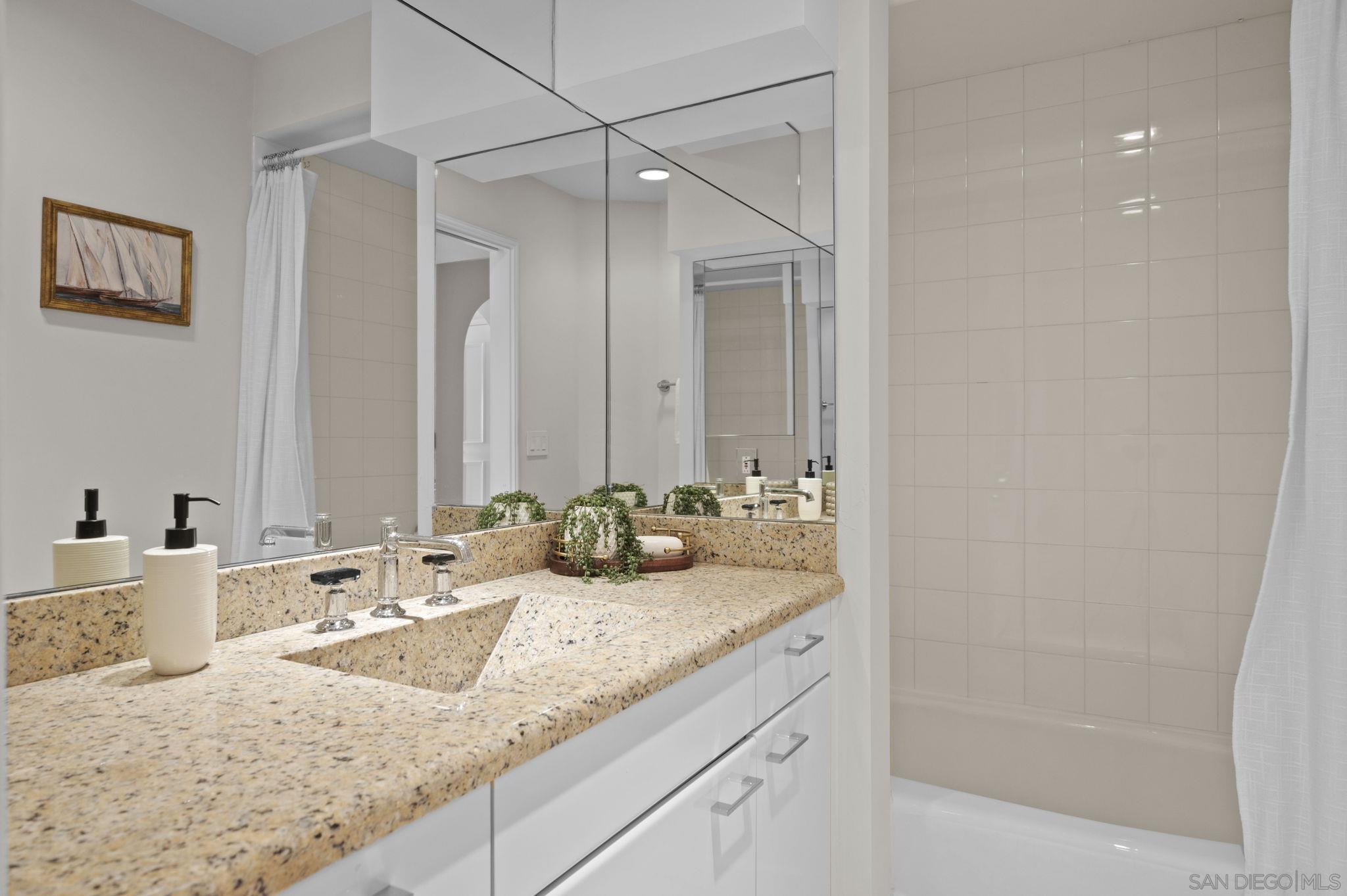 Detail Gallery Image 47 of 62 For 100 W Harbor Dr  #3005,  San Diego,  CA 92101 - 2 Beds | 2 Baths