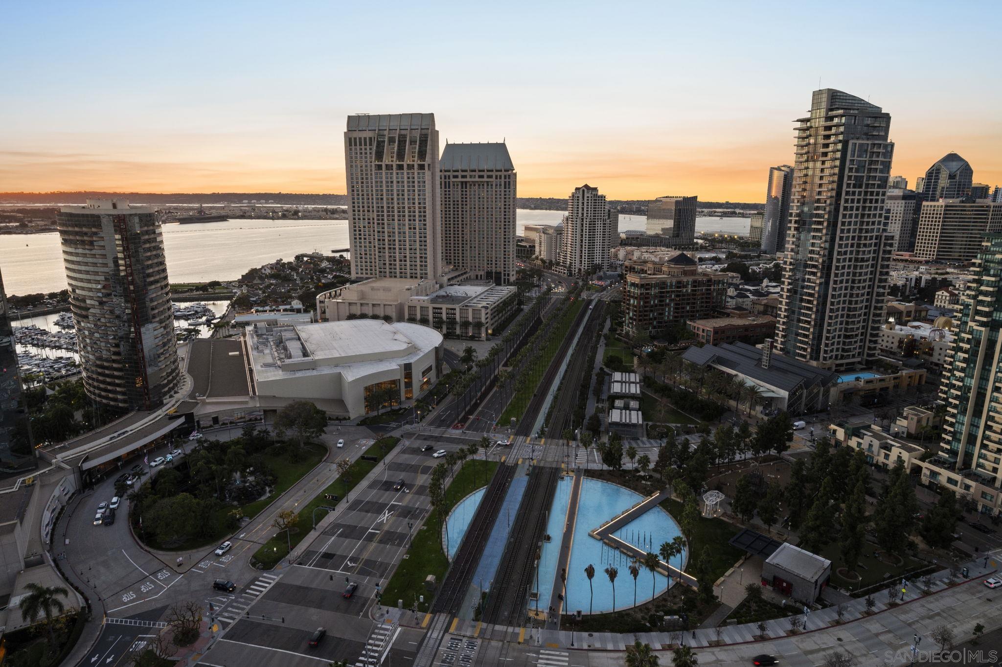 Detail Gallery Image 52 of 62 For 100 W Harbor Dr  #3005,  San Diego,  CA 92101 - 2 Beds | 2 Baths