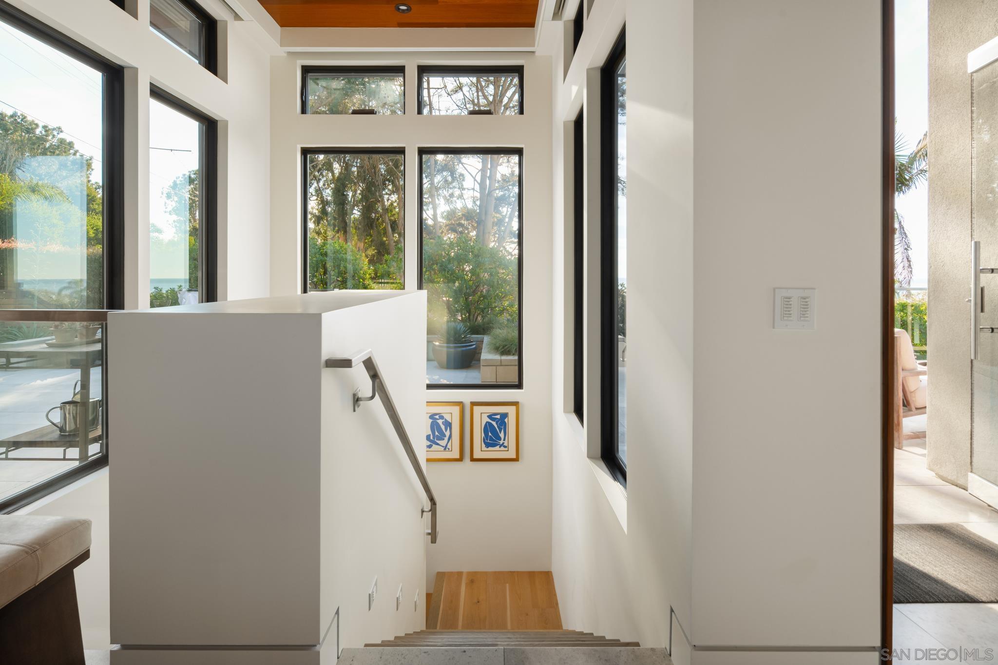 Detail Gallery Image 18 of 46 For 1970  Zapo Street, Del Mar,  CA 92014 - 4 Beds | 3/1 Baths