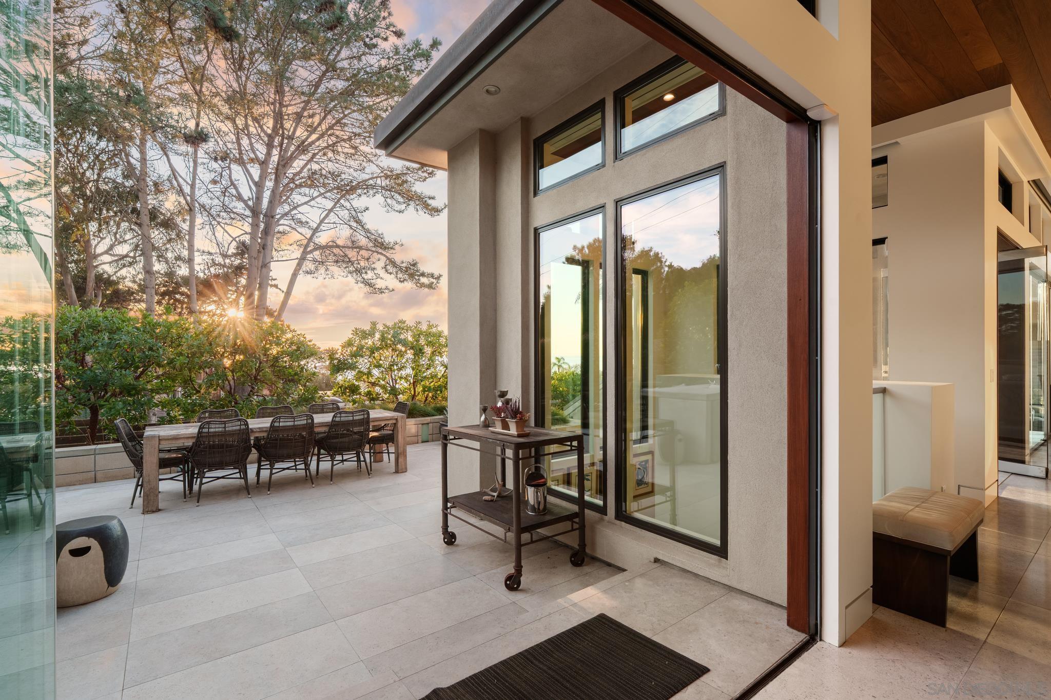 Detail Gallery Image 33 of 46 For 1970  Zapo Street, Del Mar,  CA 92014 - 4 Beds | 3/1 Baths